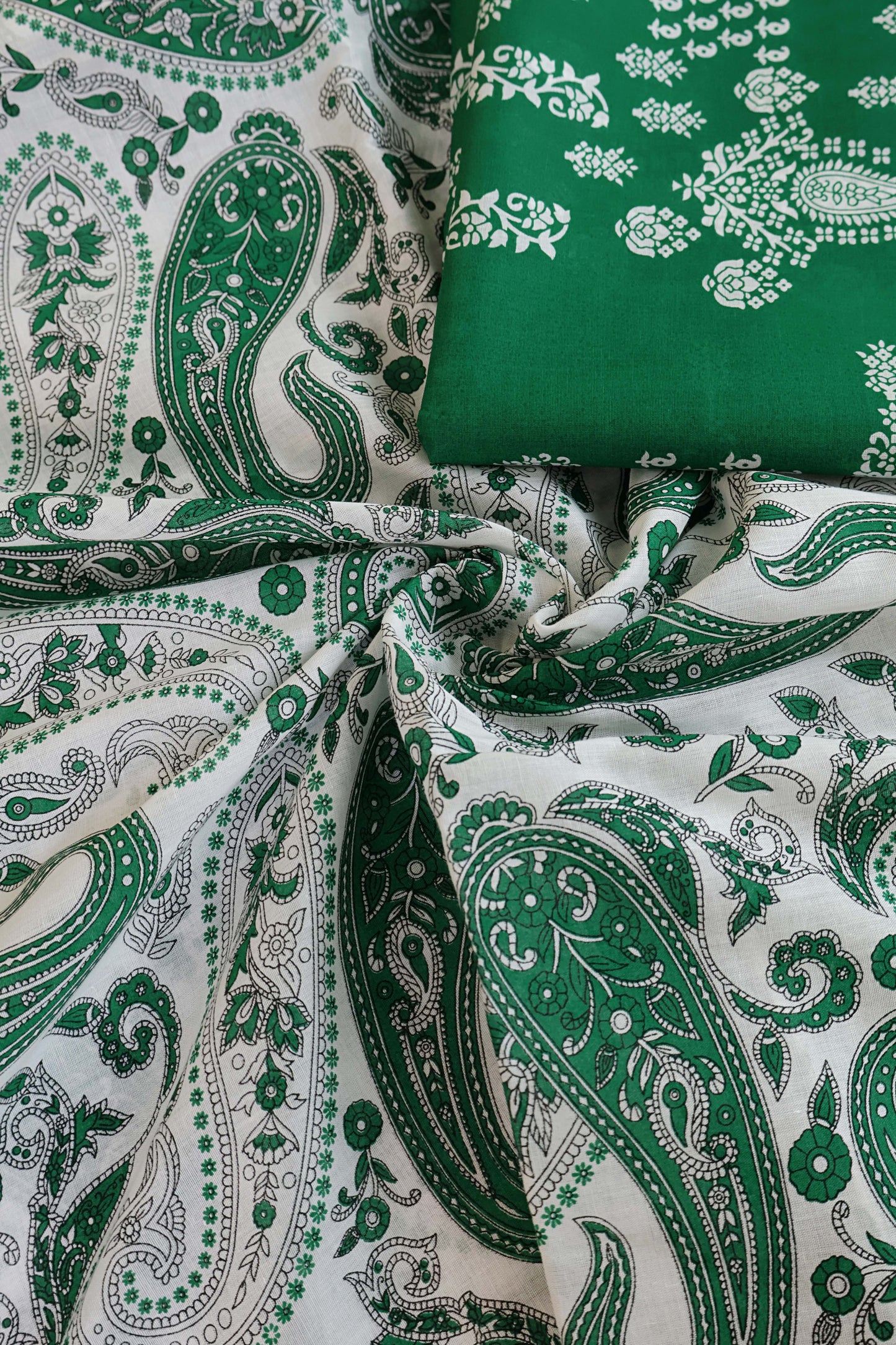 2Piece – Printed Lawn L2P392