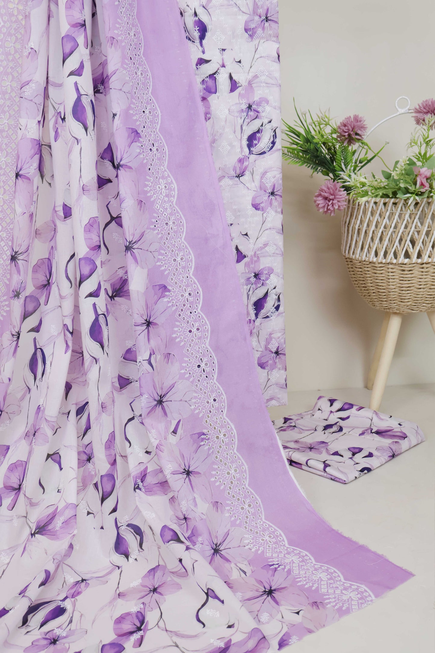 3Piece-Lawn Embroidered Suit R3P13