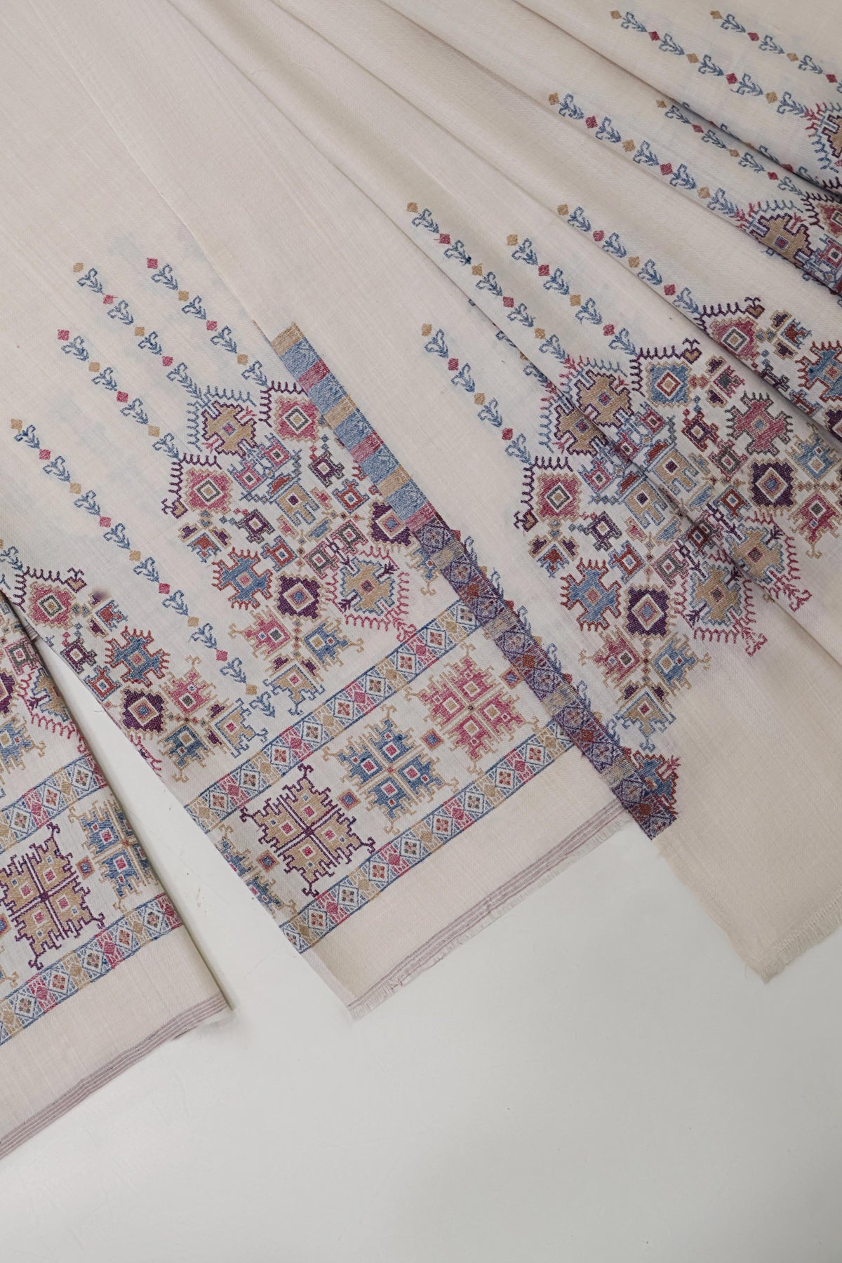 3Piece -Kashmiri Pashmina Suit WA3P31