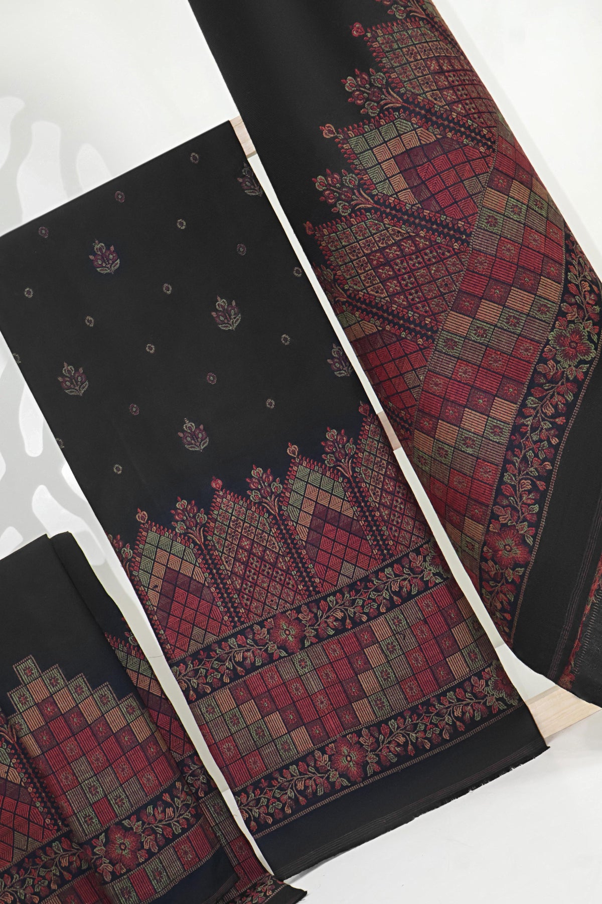 3Piece -Kashmiri Pashmina Suit WA3P04