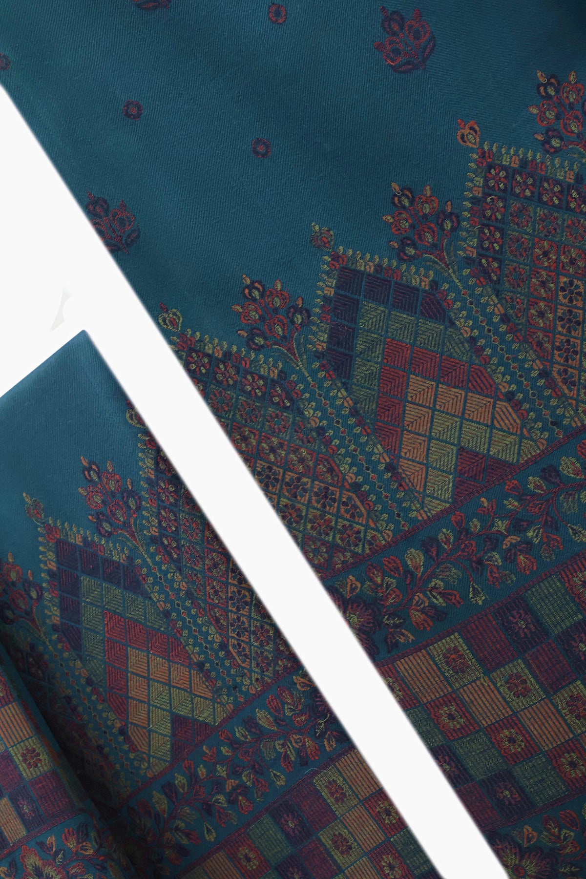 3Piece -Kashmiri Pashmina Suit WA3P08