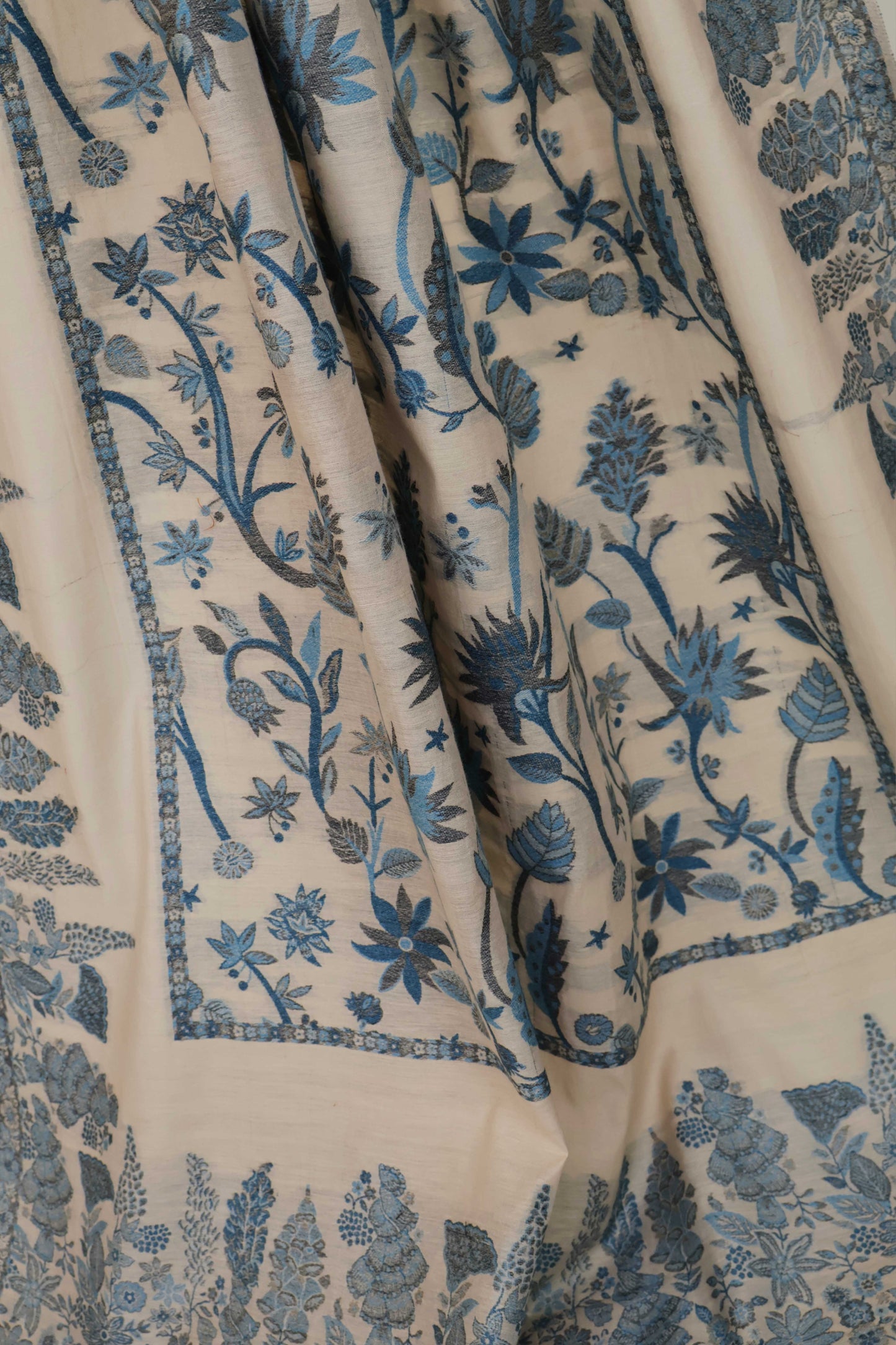 Kani Art Shawl 3779K