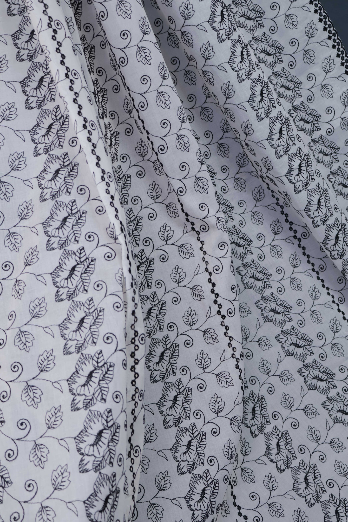 Full Embroidered Lawn Shawl HLSH80