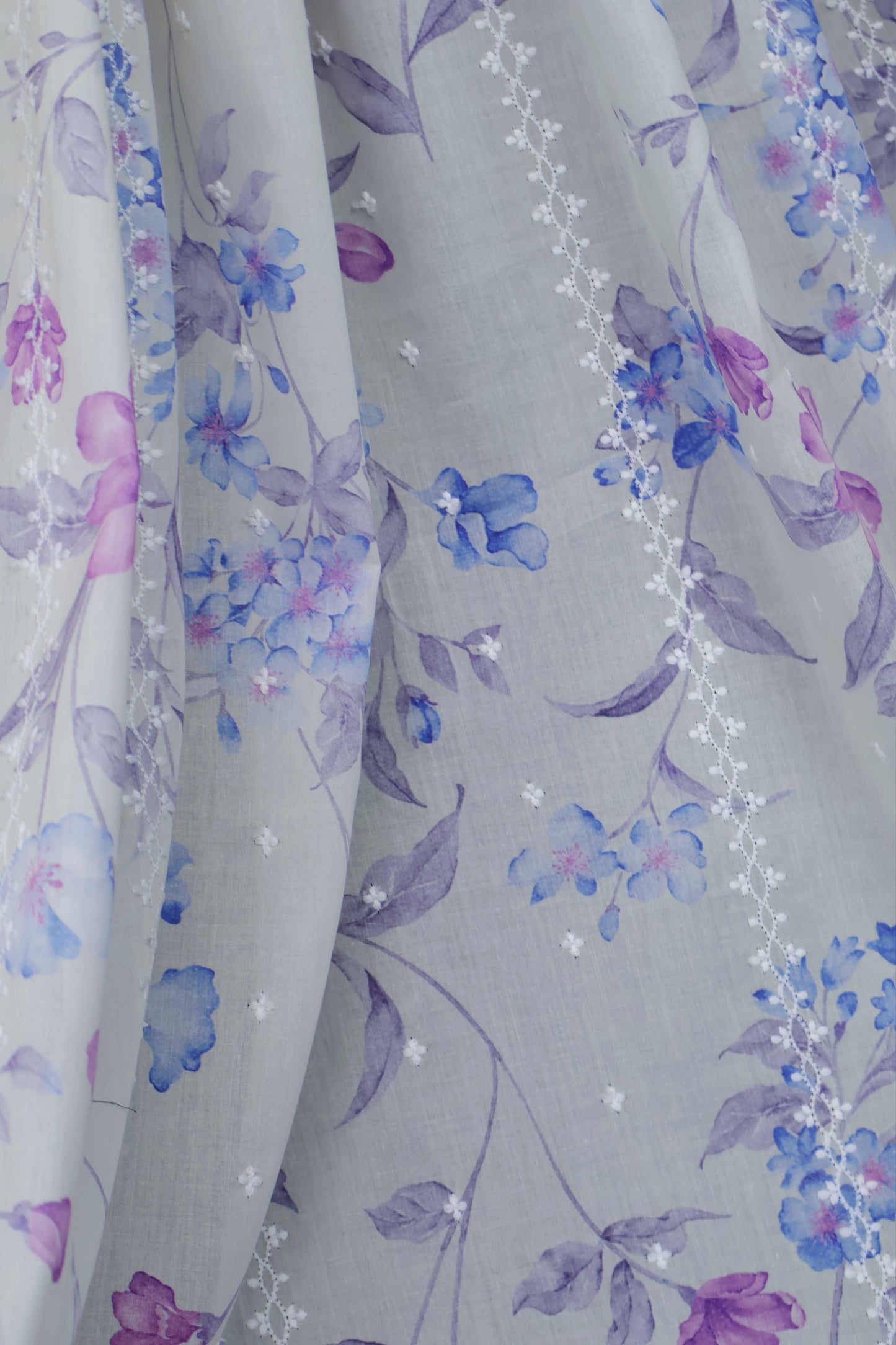Embroidered Lawn Shawl LSST13