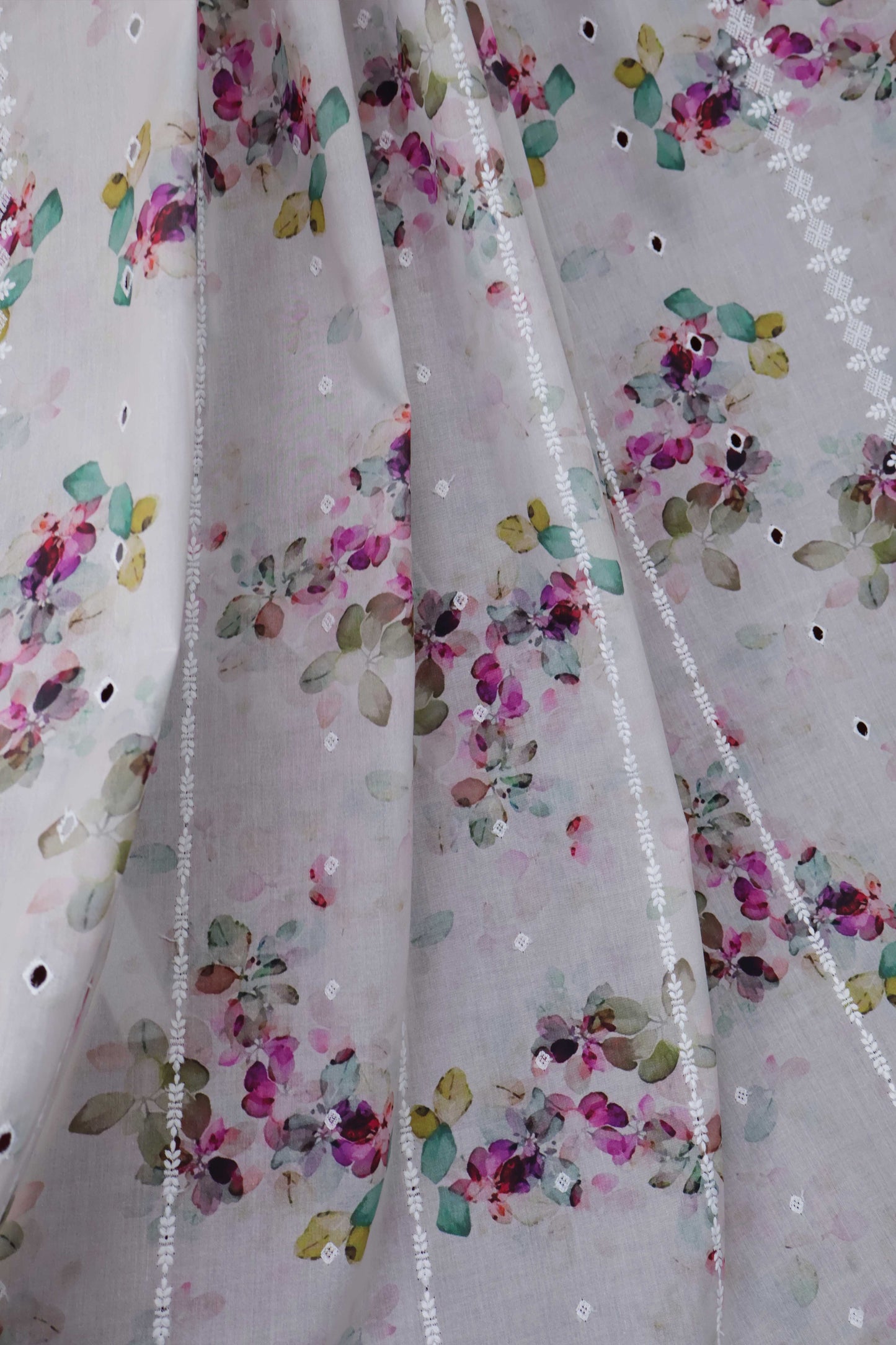 Embroidered Lawn Shawl LSST23
