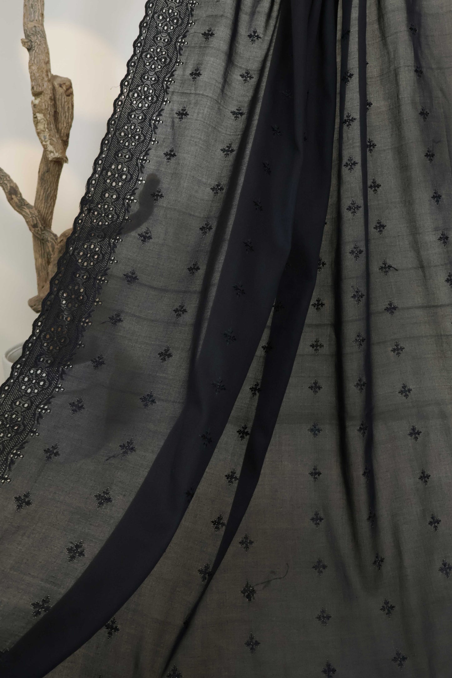 Embroidered Lawn Shawl HLSH127