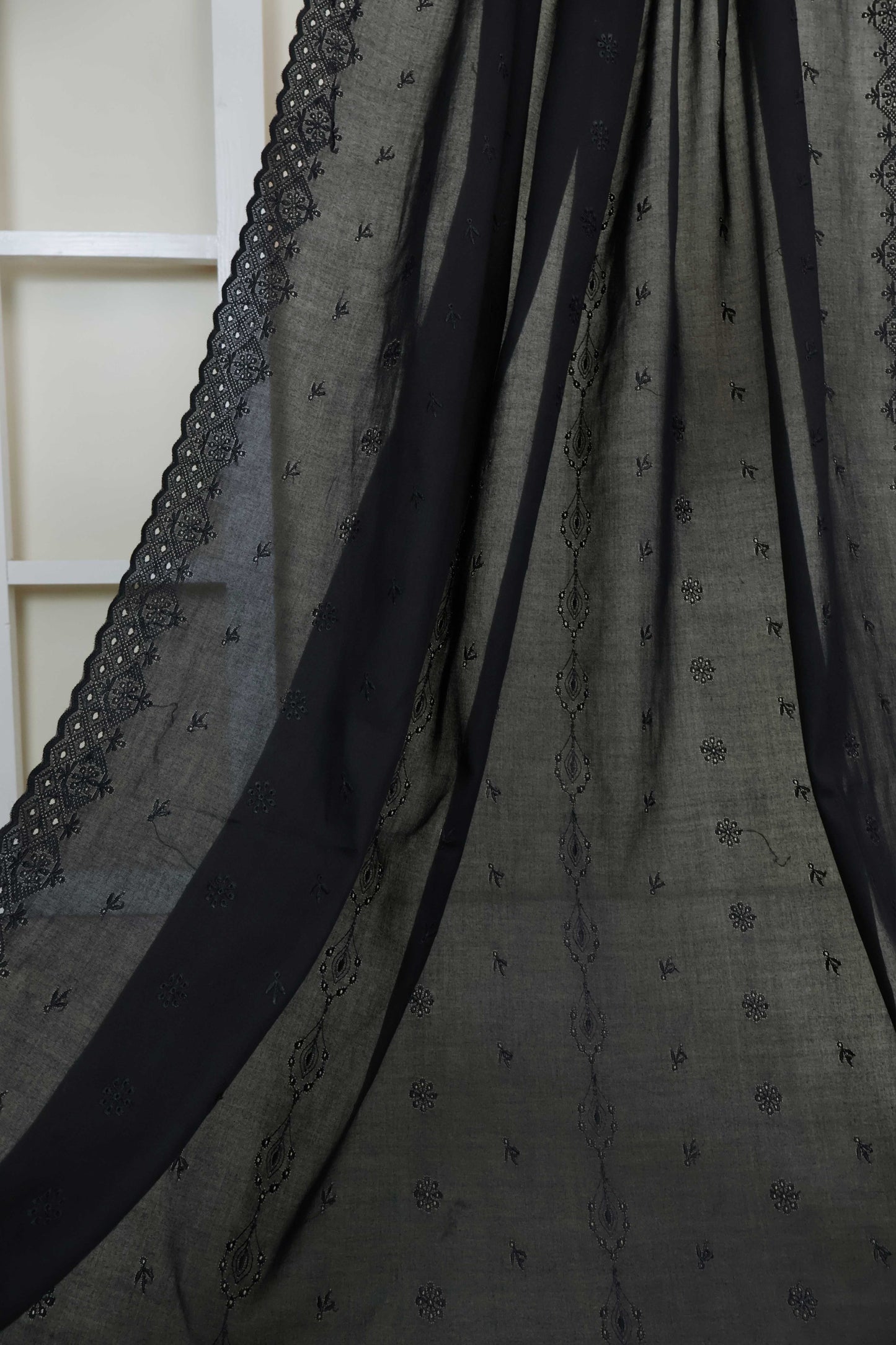 Embroidered Lawn Shawl HLSH124