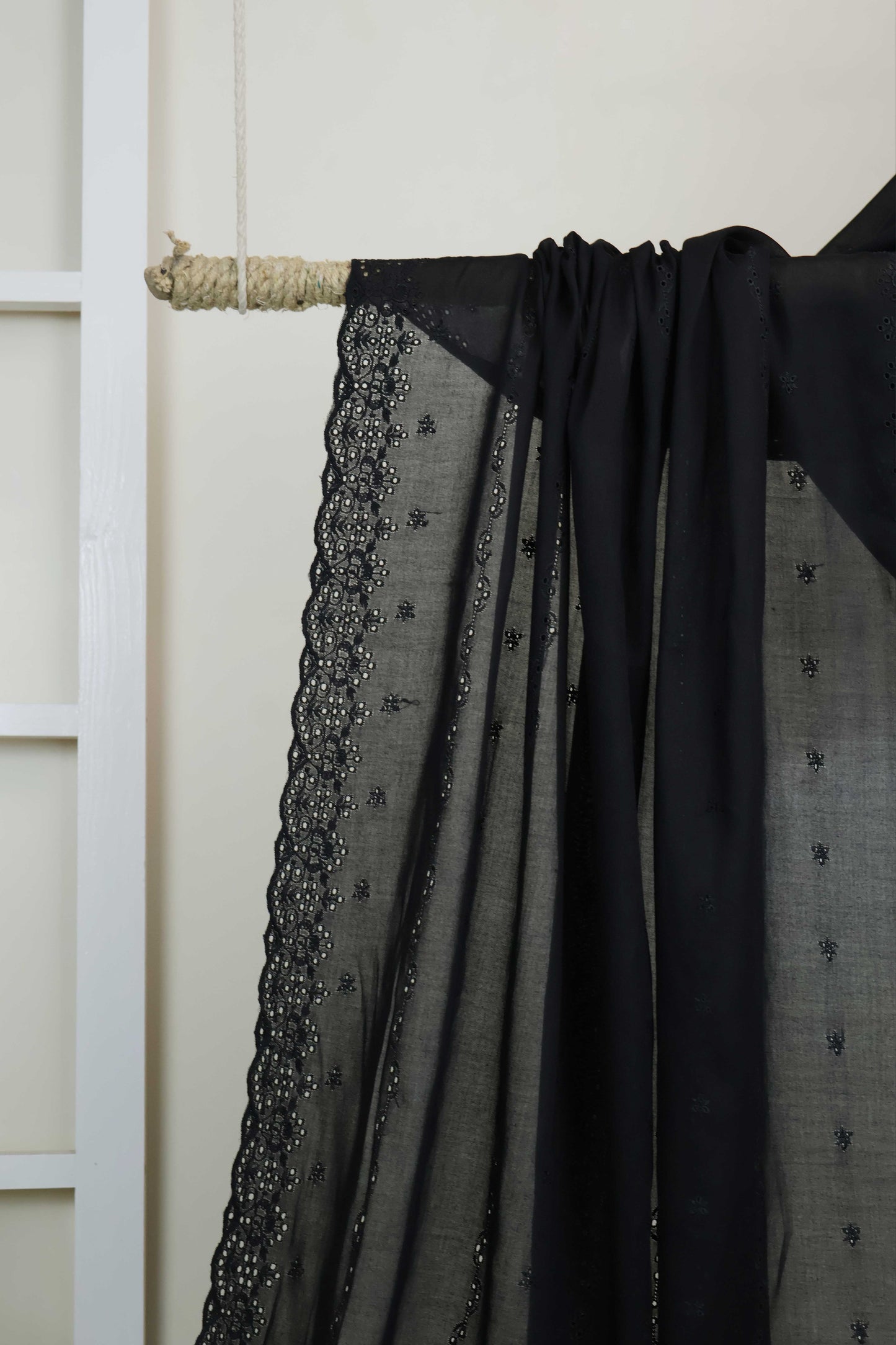 Embroidered Lawn Shawl HLSH123