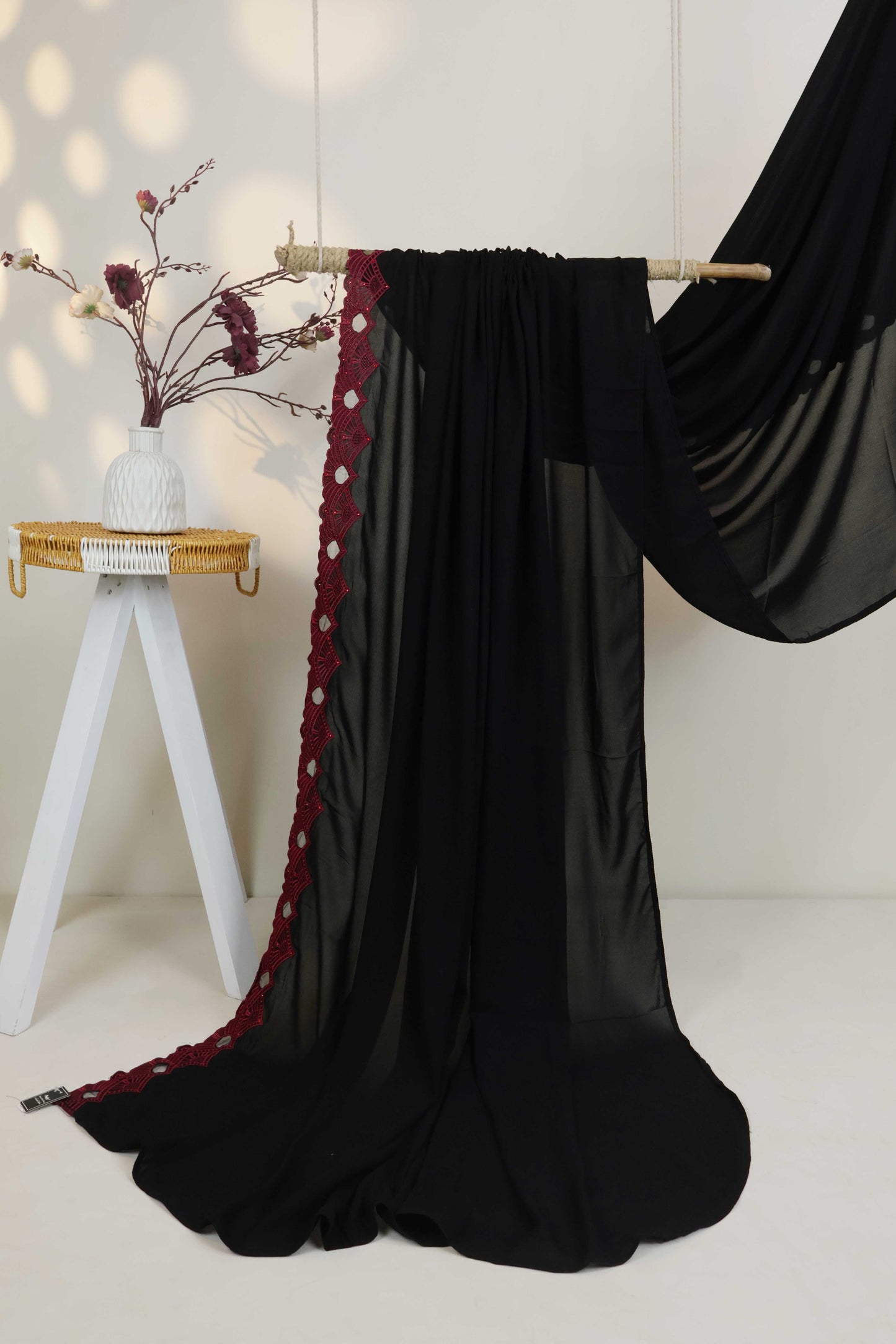 Embroidered Boarder Shawl HLSH173