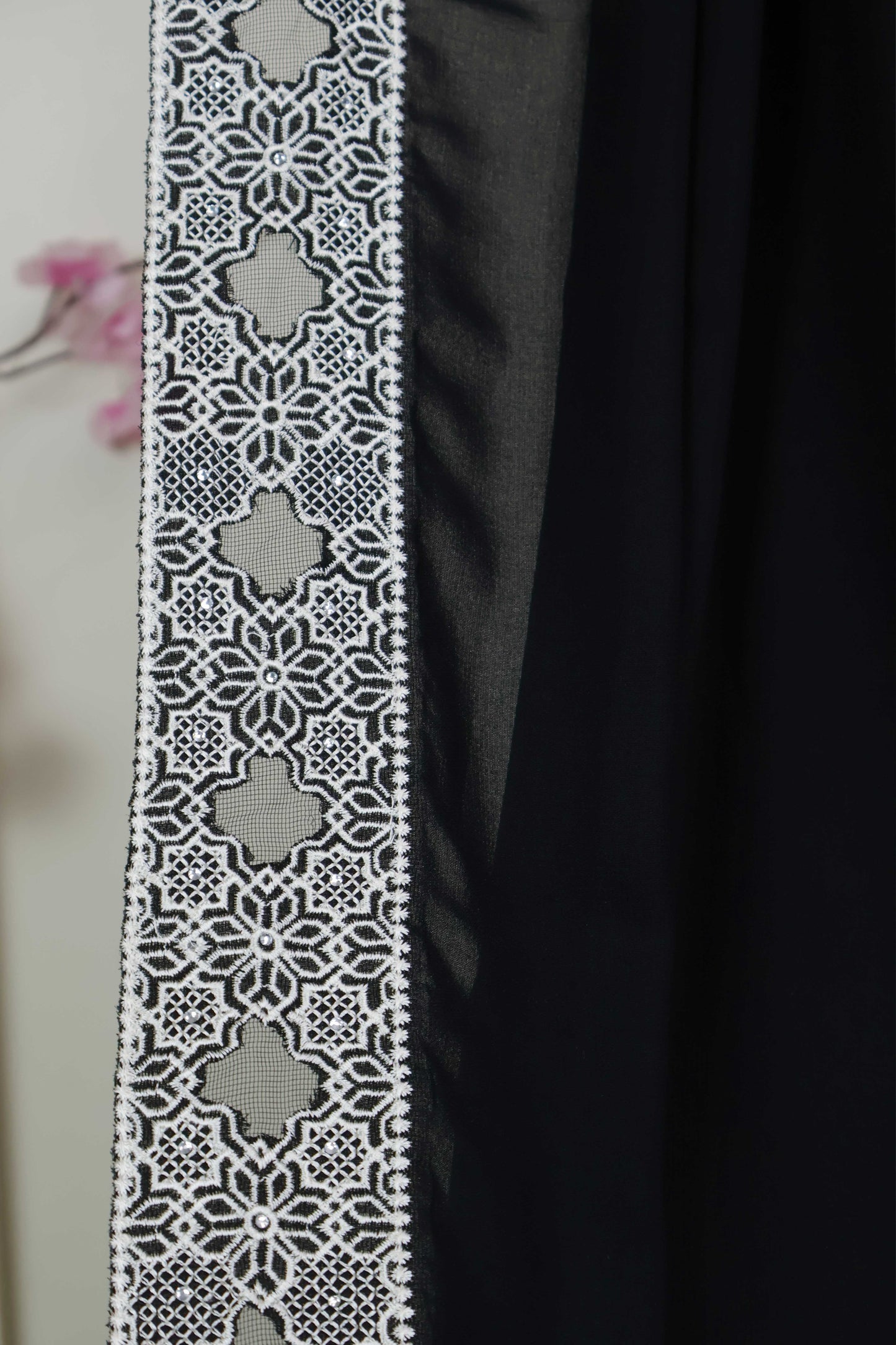 Embroidered Boarder Shawl HLSH169