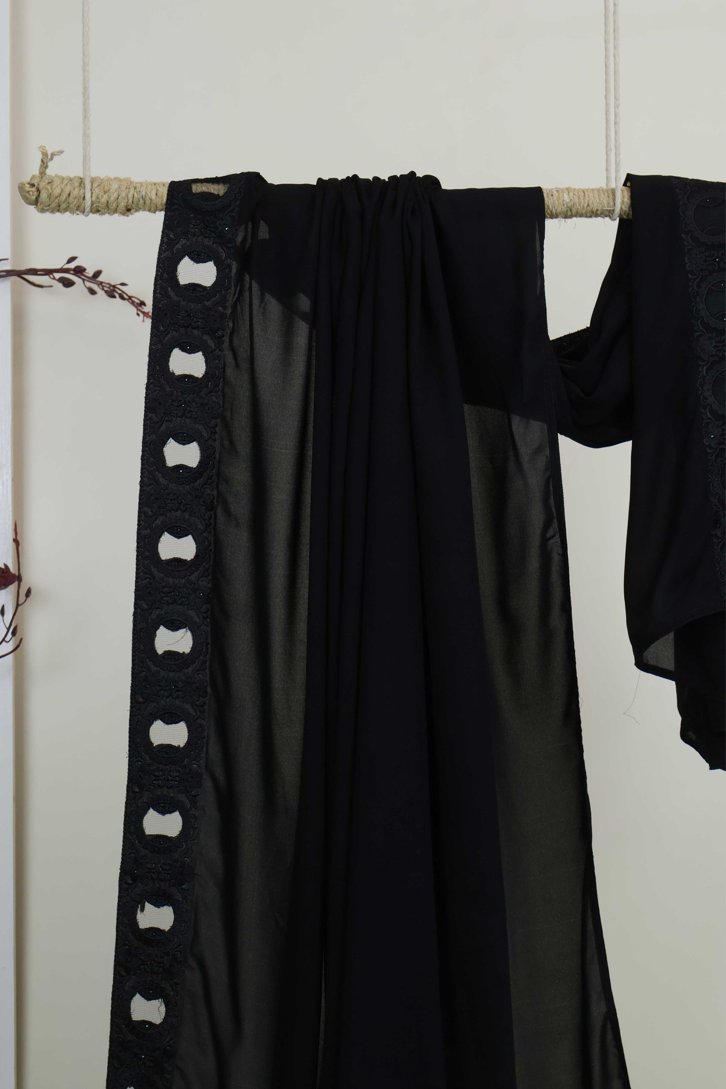 Embroidered Boarder Shawl HLSH167