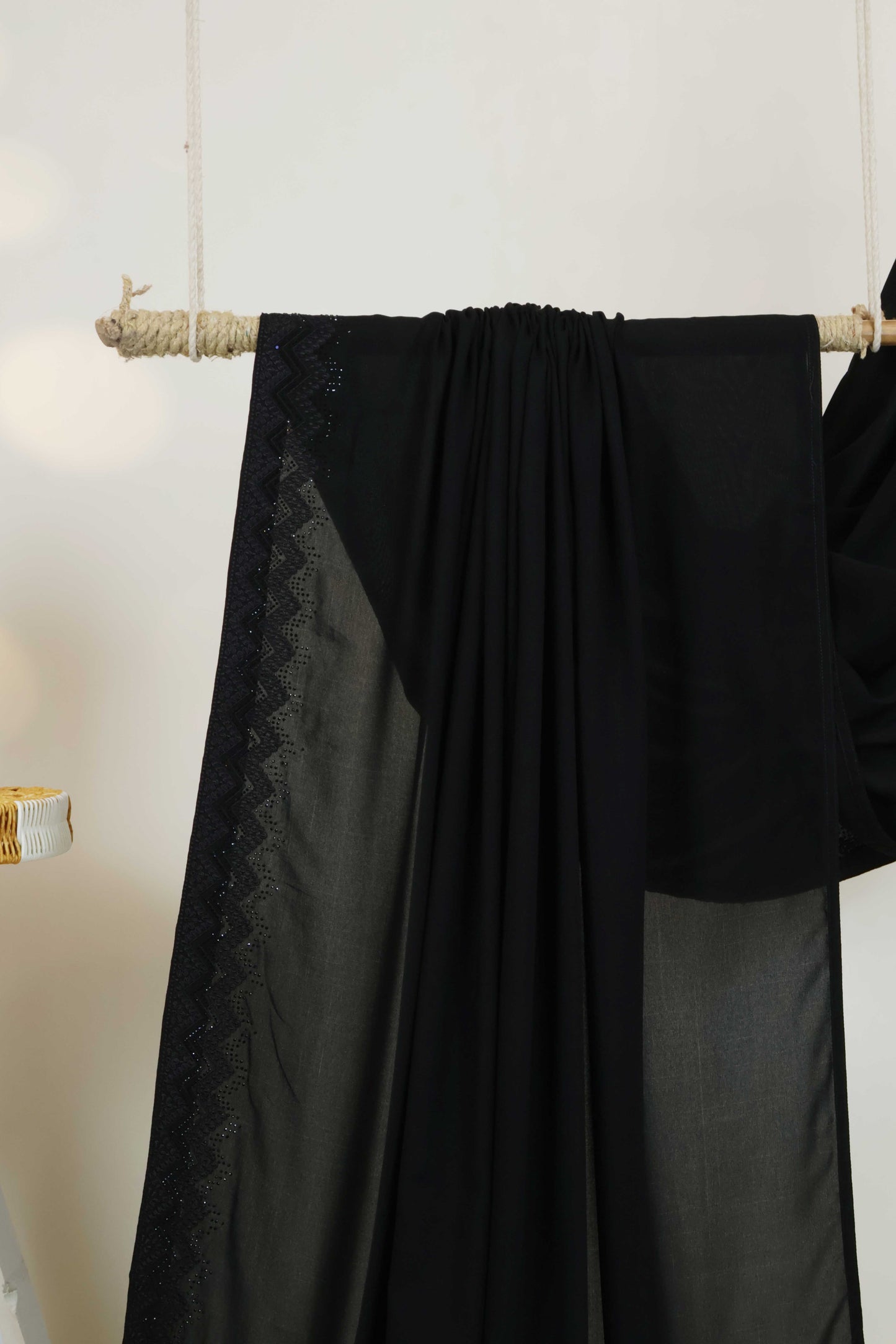 Embroidered Boarder Shawl HLSH188
