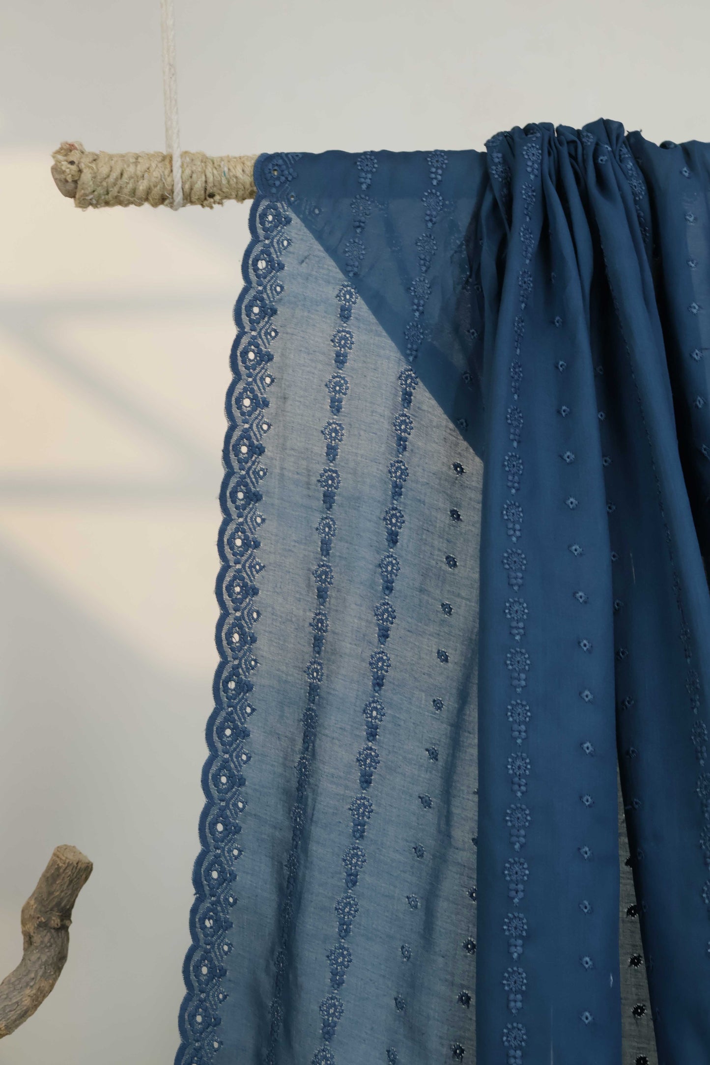 Embroidered Lawn Shawl 3787NN