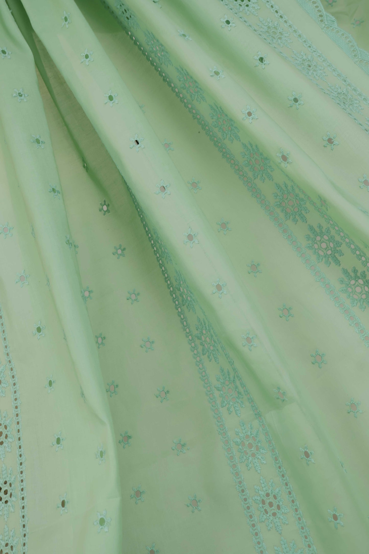 Embroidered Lawn Full Size Shawl 1477C