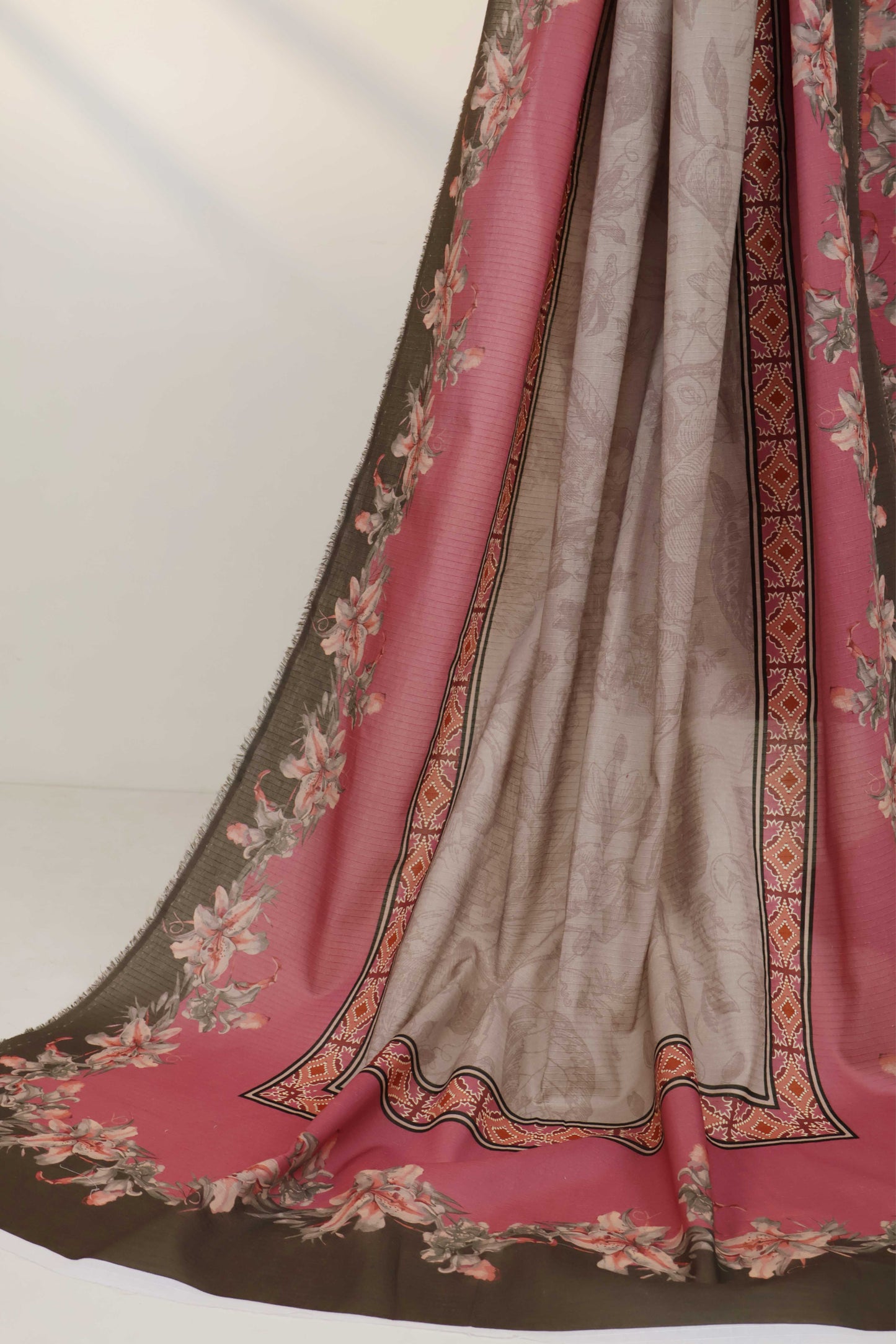 3Piece - Printed Doriya Lawn Suit L3PSR04