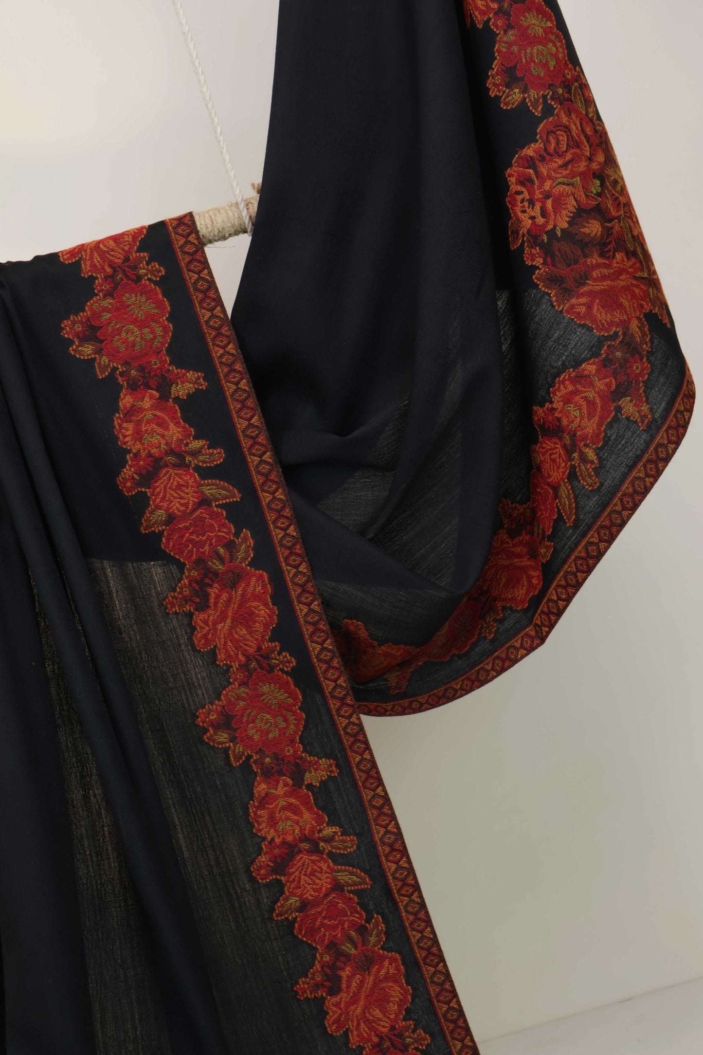 Kani Border Pashmina Shawl HKSH29