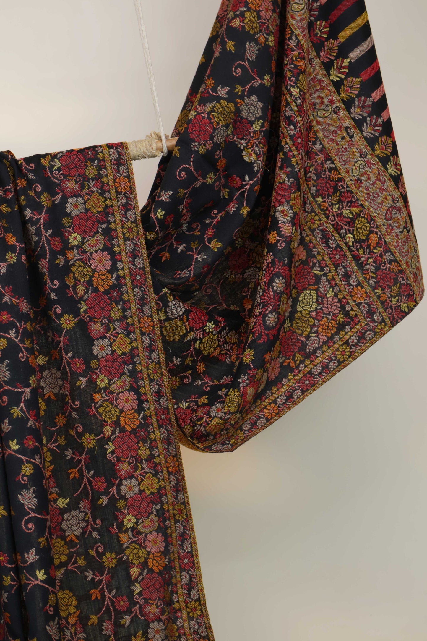 Kani Border Pashmina Shawl HKSH44