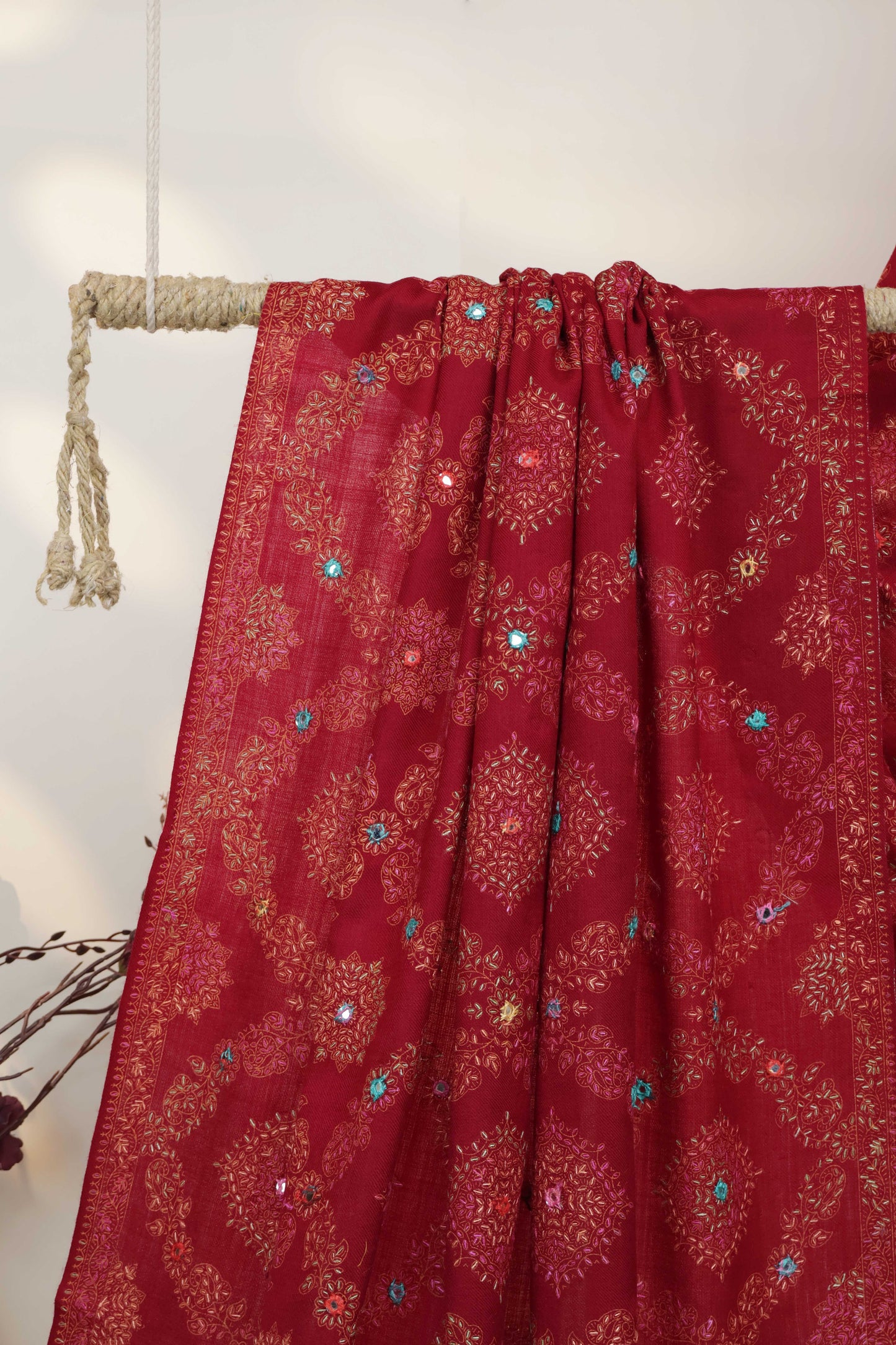 Sui Tanka Embroidered Pashmina Shawl SB43