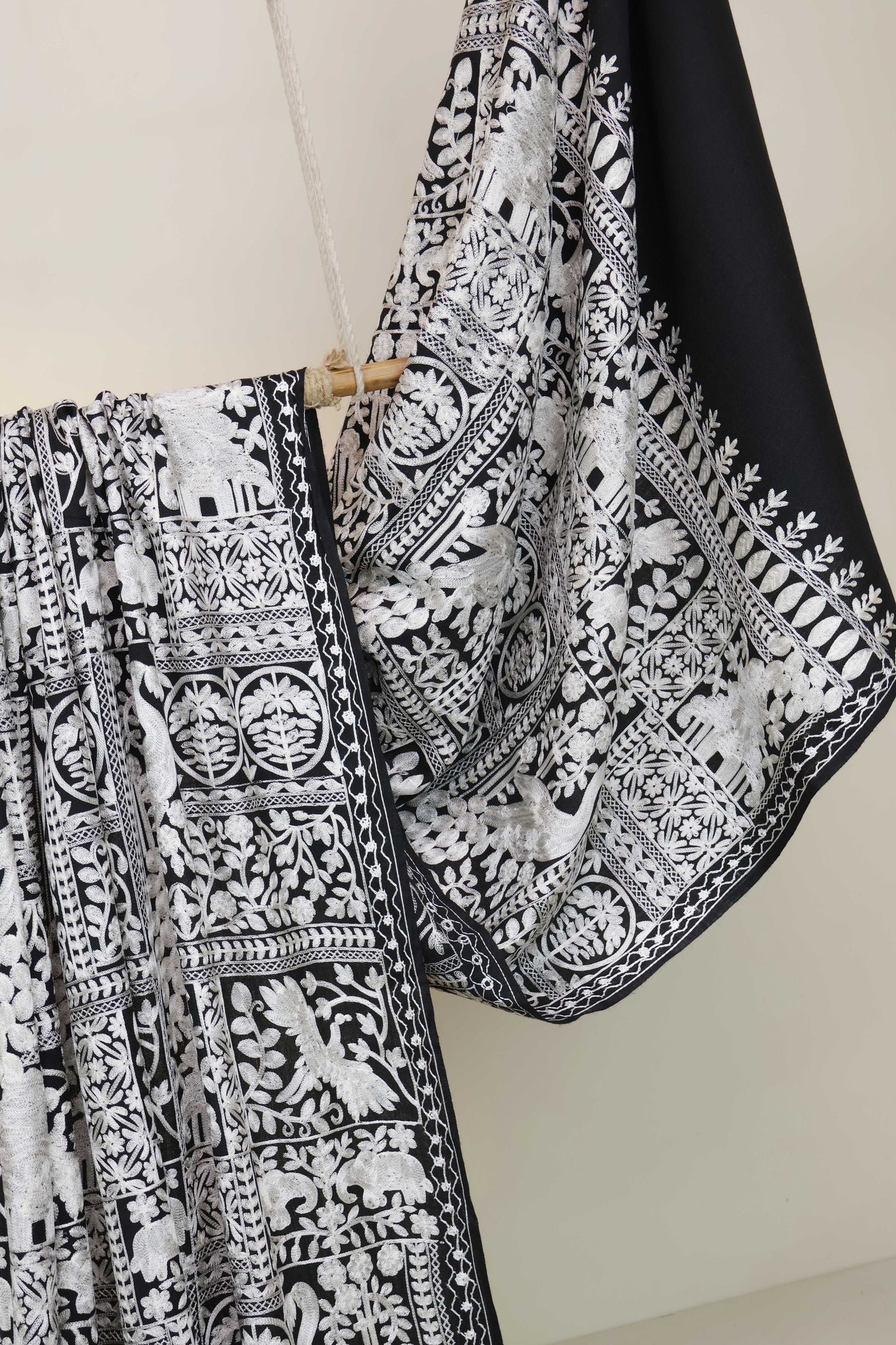 Aari Embroidered Pashmina Wool Shawl WRC14