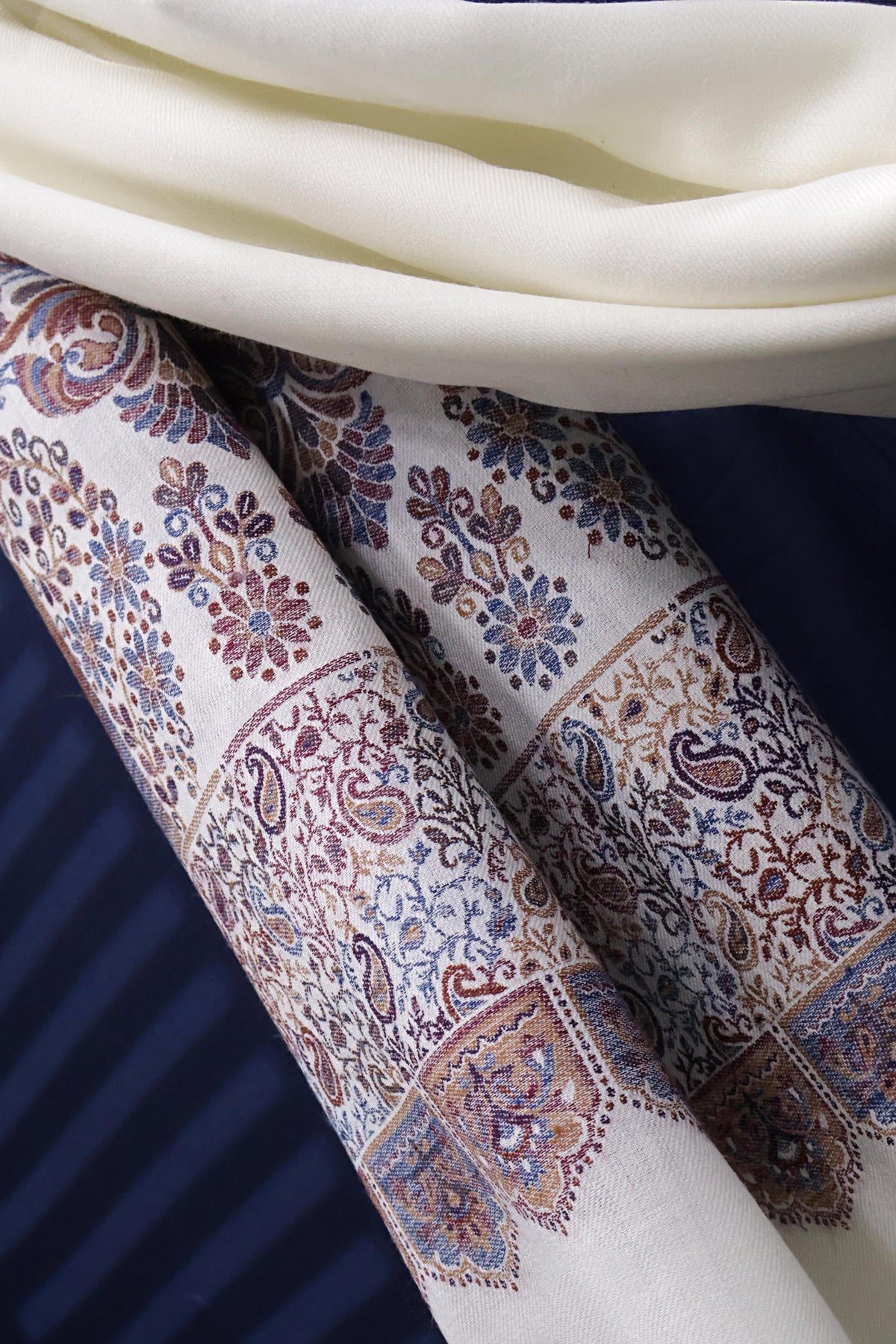 Kani Pashmina Shawl KHA16