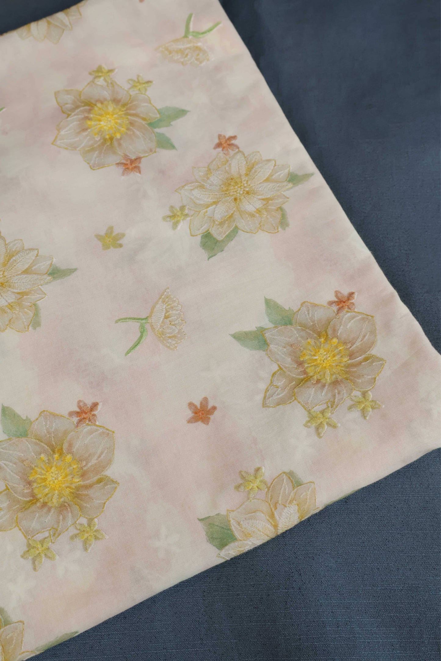 Shirt – Printed Embroidered Lawn L1PE104