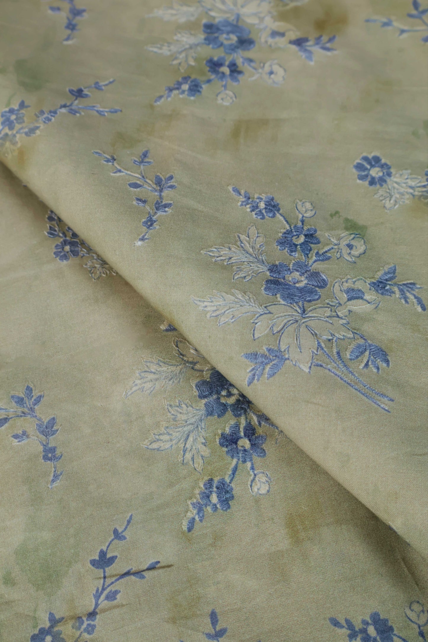 Shirt – Printed Embroidered Lawn L1PE110