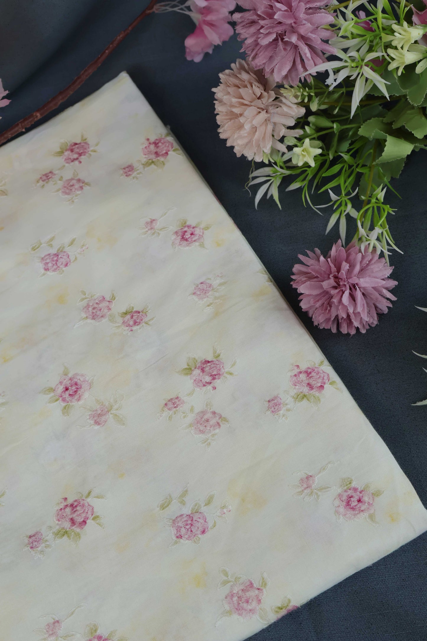 Shirt – Printed Embroidered Lawn L1PE105