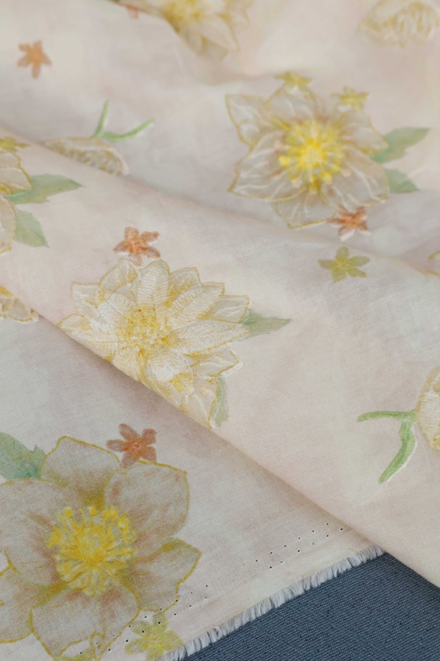Shirt – Printed Embroidered Lawn L1PE104