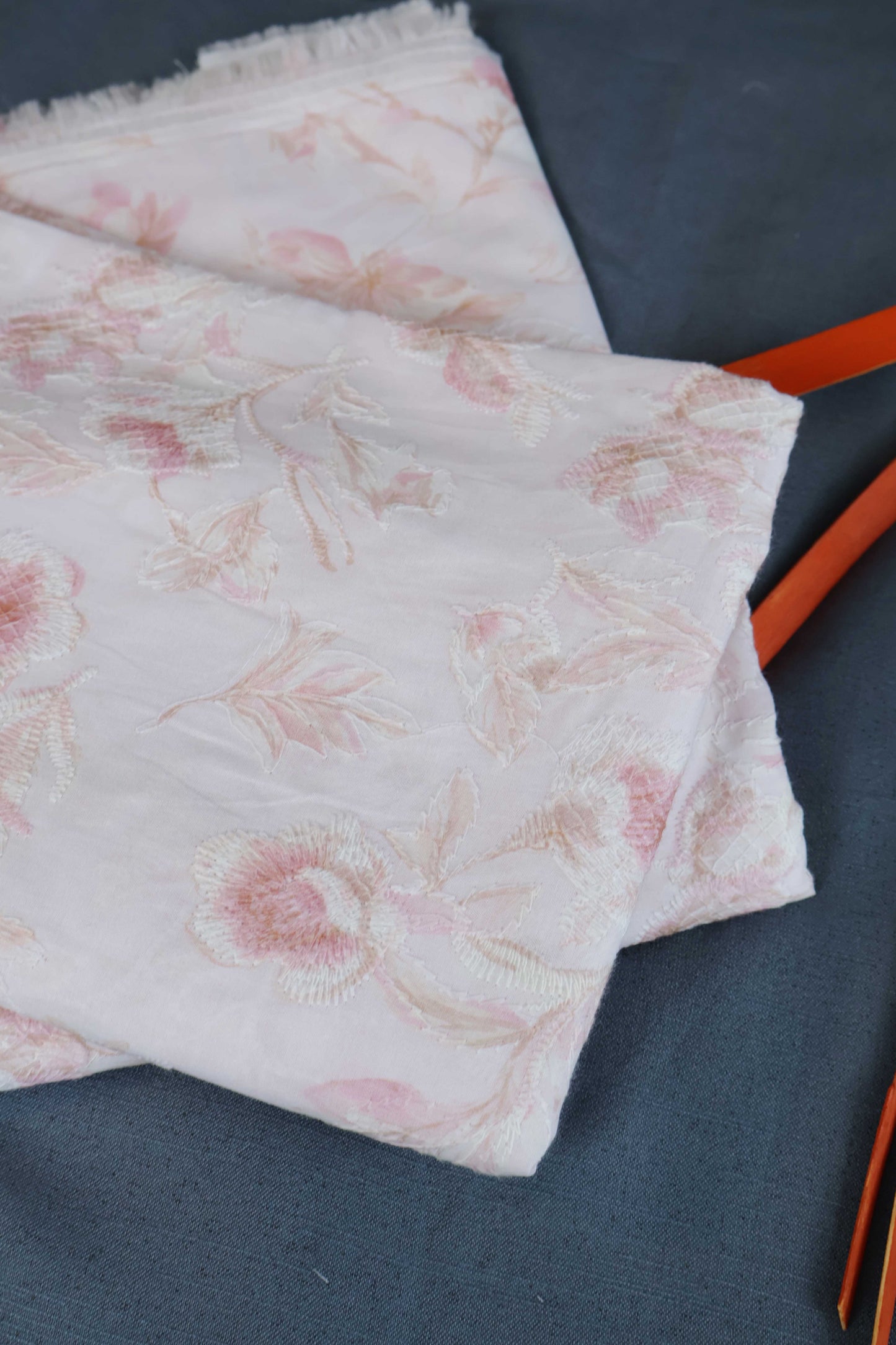 Shirt – Printed Embroidered Lawn L1PE102
