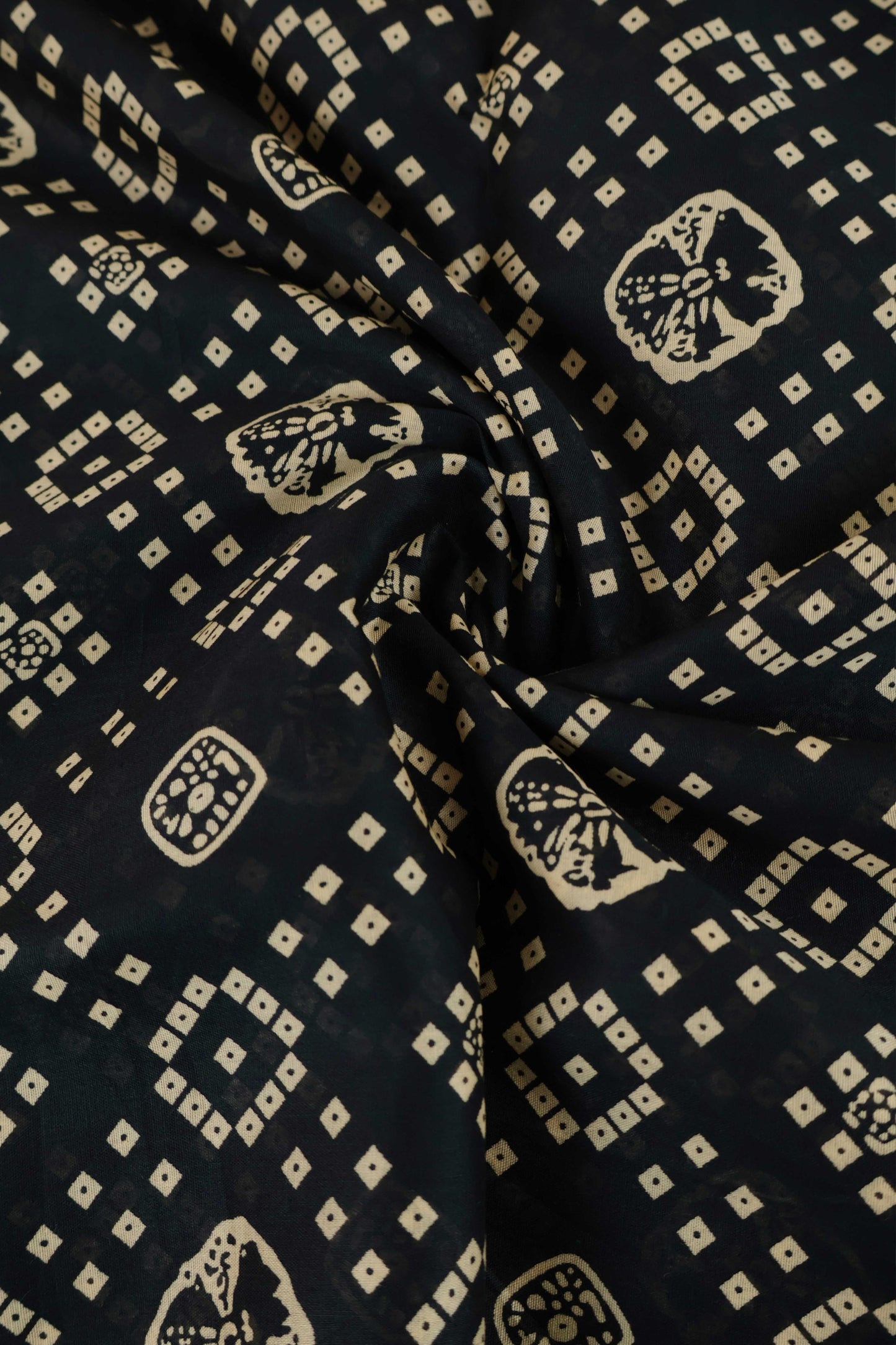 2Piece – Printed Lawn L2P277