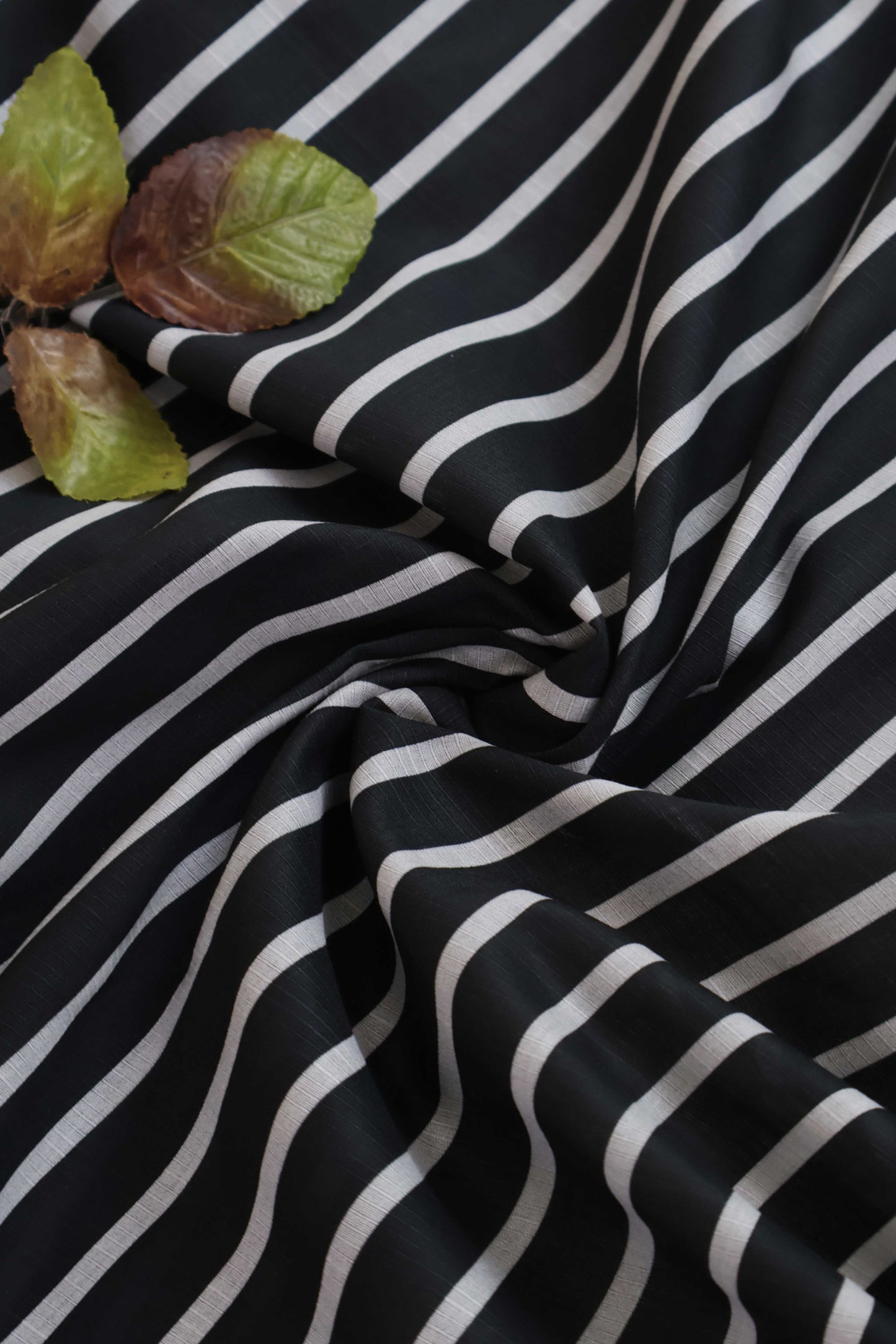 2Piece – Printed Self Lawn L2P372