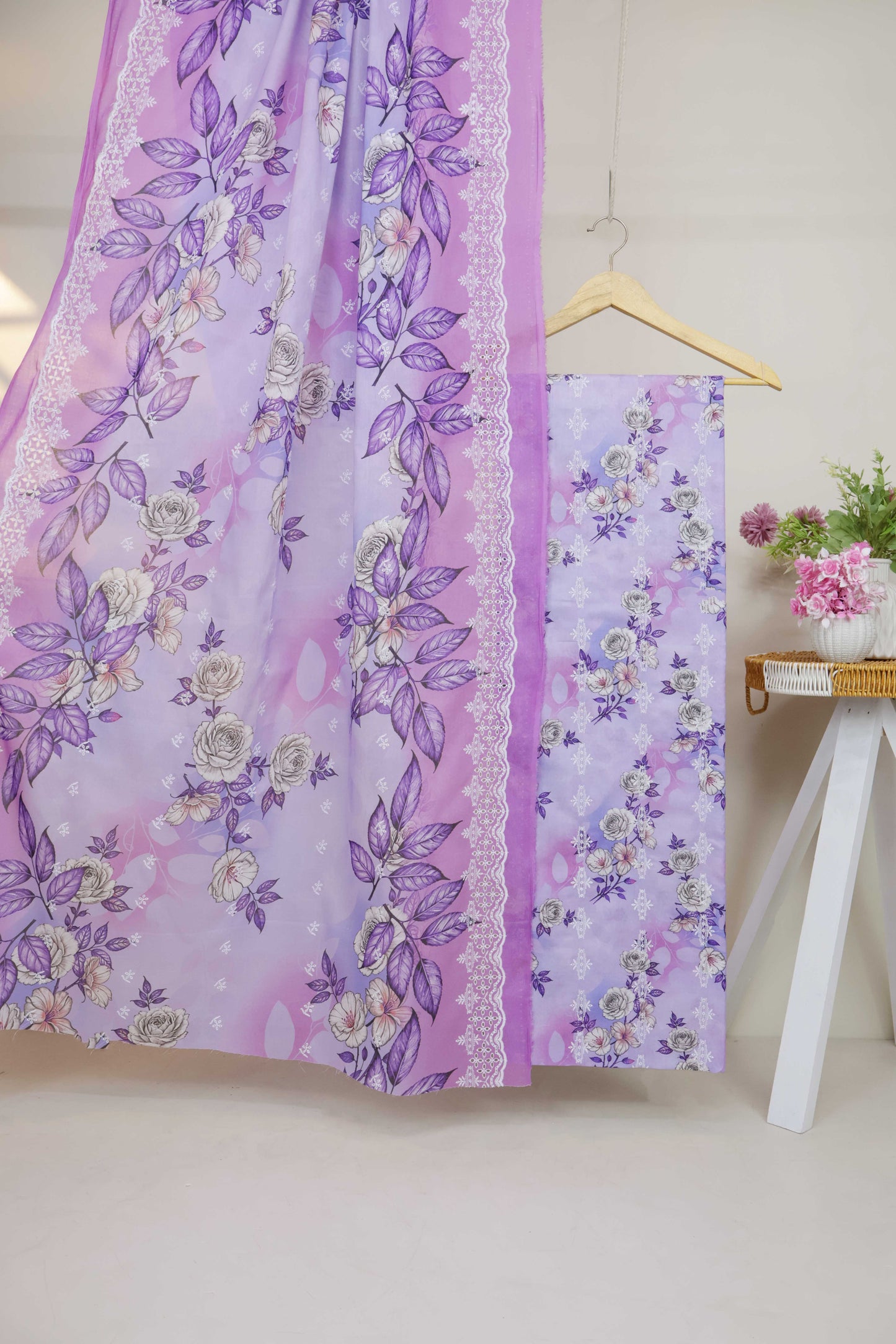 3Piece-Lawn Embroidered Suit R3P14