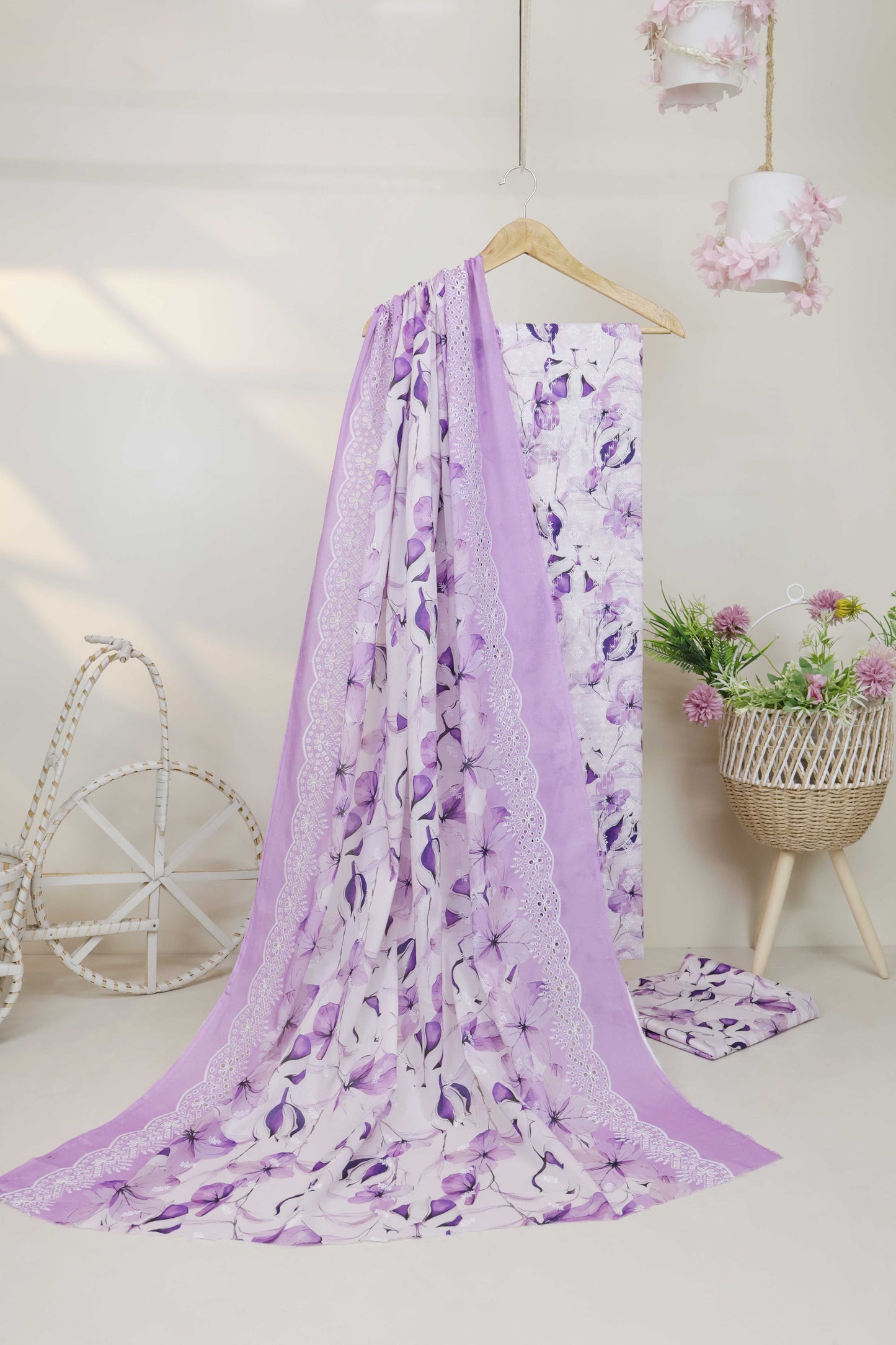 3Piece-Lawn Embroidered Suit R3P13