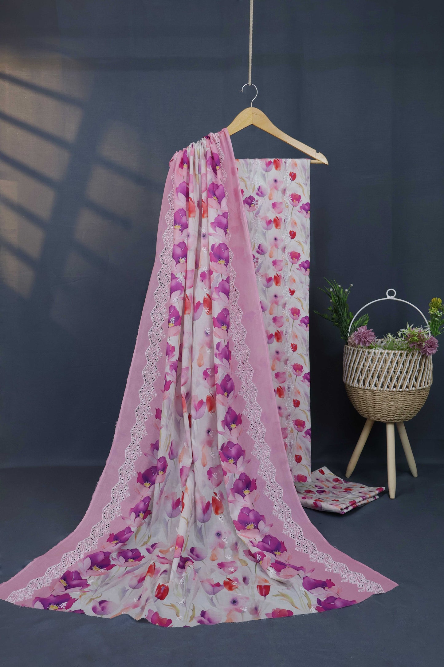 3Piece-Lawn Embroidered Suit R3P07