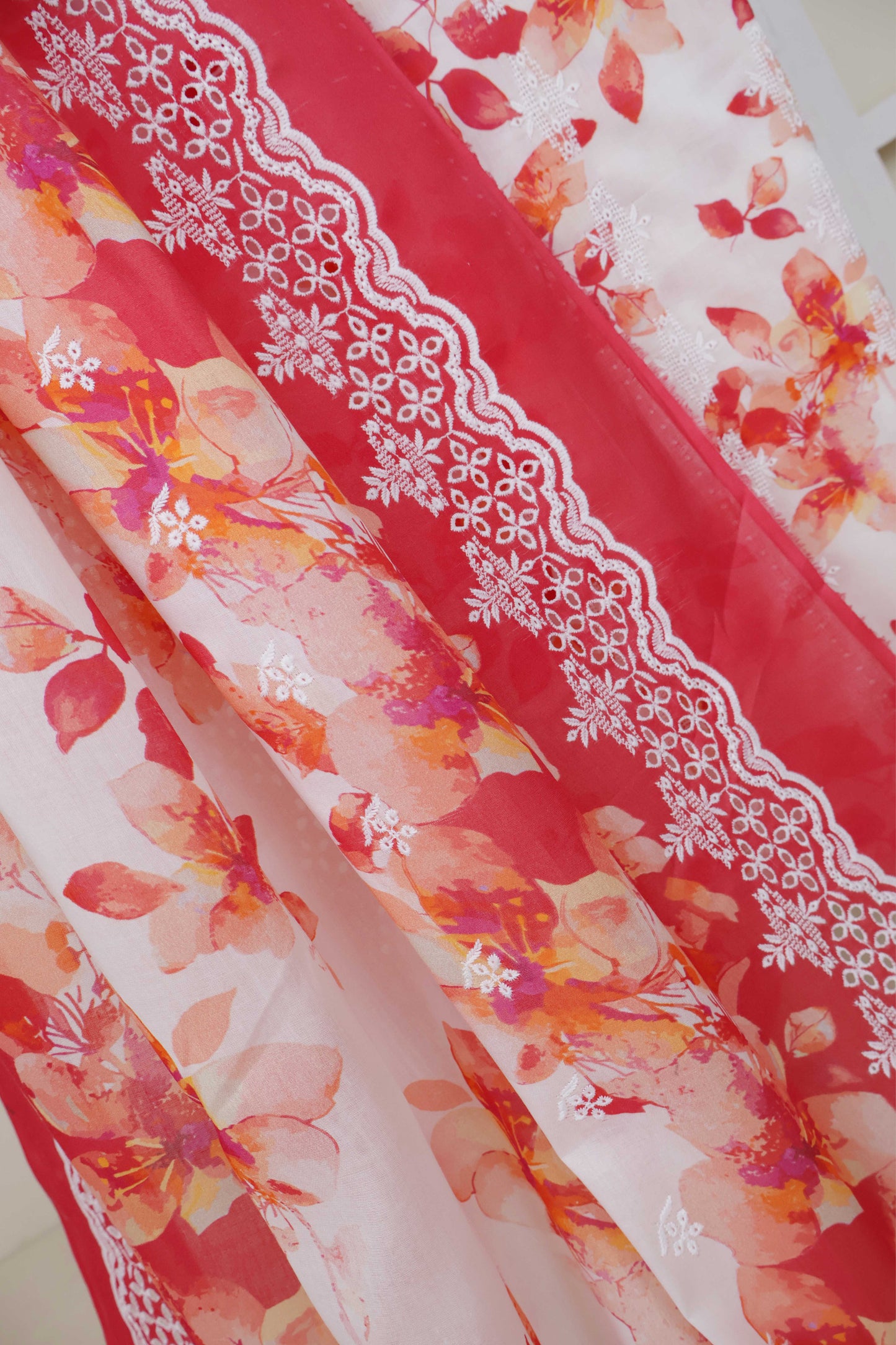 3Piece-Lawn Embroidered Suit R3P08