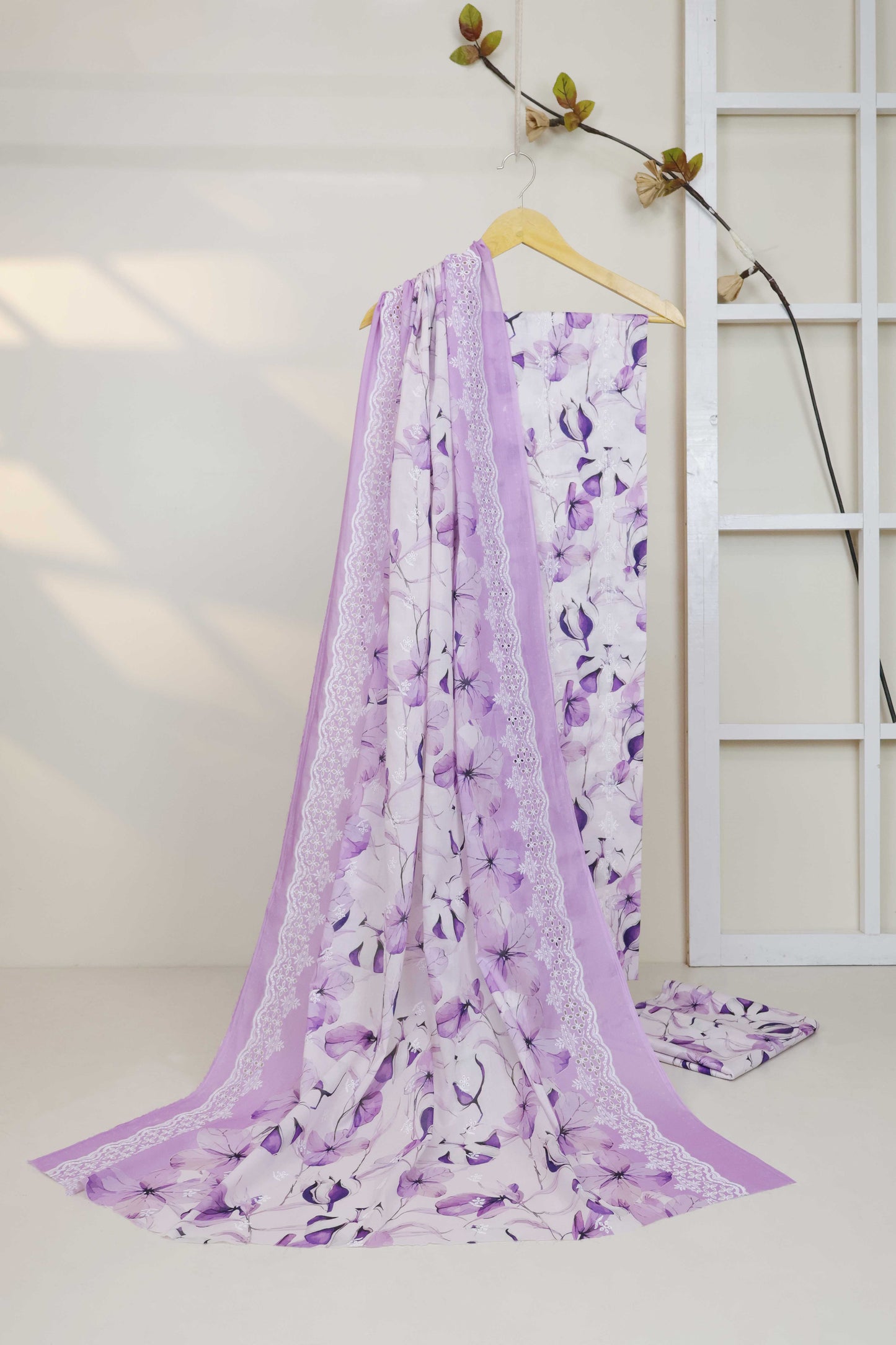 3Piece-Lawn Embroidered Suit R3P09