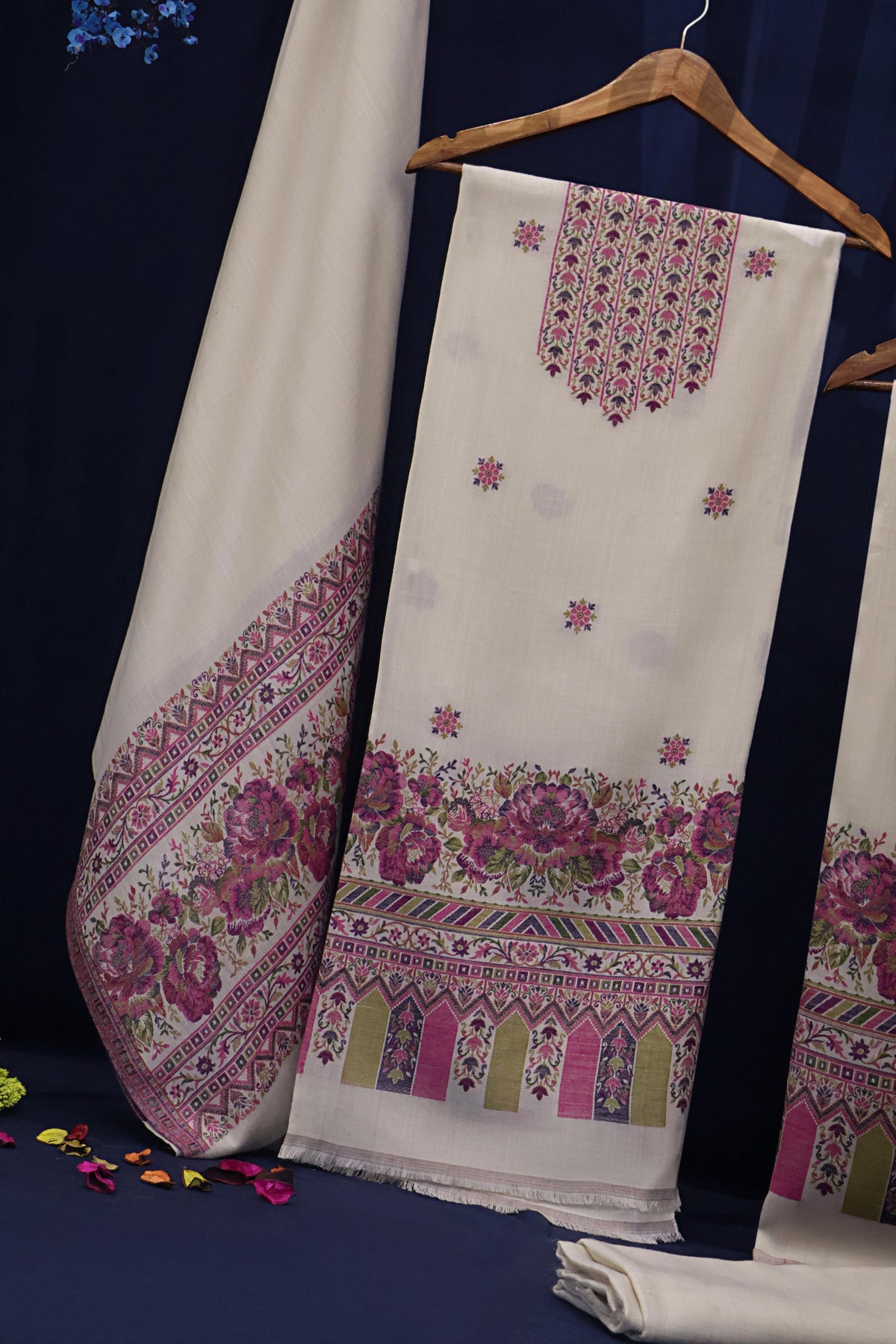 3Piece -Kashmiri Pashmina Suit WA3P10
