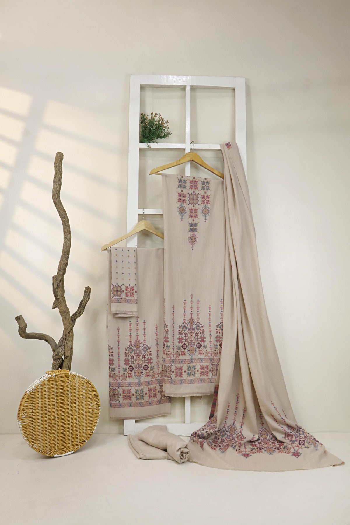 3Piece -Kashmiri Pashmina Suit WA3P05