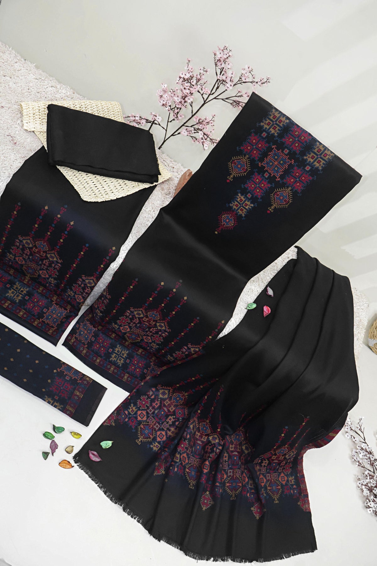 3Piece -Kashmiri Pashmina Suit WA3P09