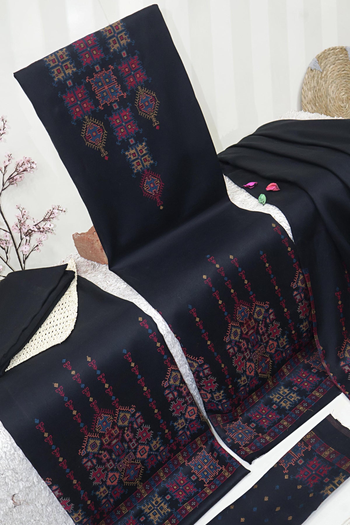 3Piece -Kashmiri Pashmina Suit WA3P09