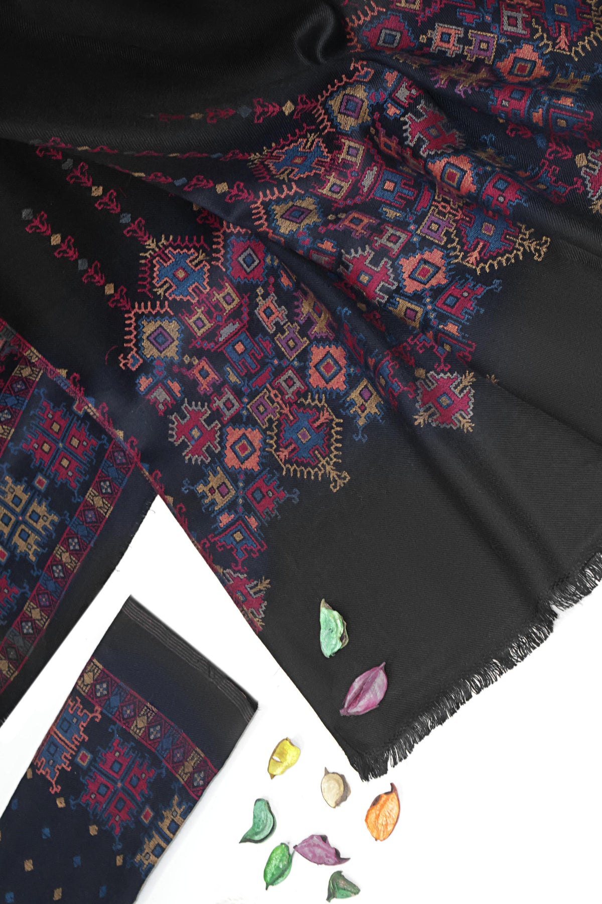 3Piece -Kashmiri Pashmina Suit WA3P09