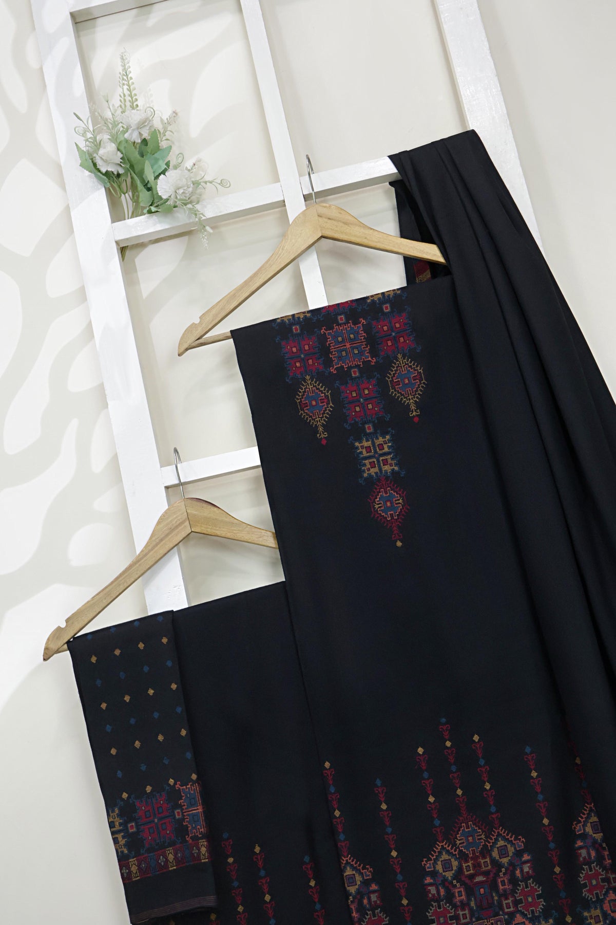 3Piece -Kashmiri Pashmina Suit WA3P09
