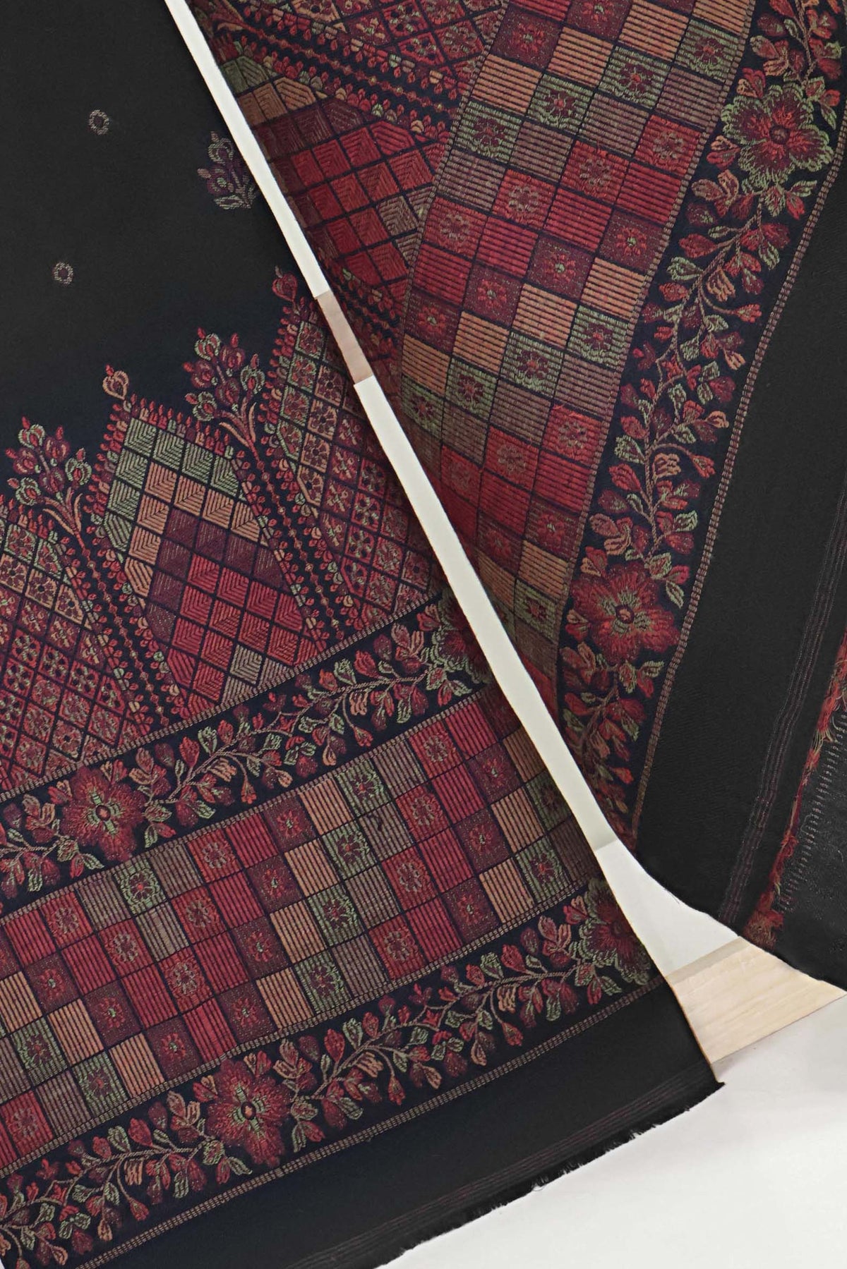 3Piece -Kashmiri Pashmina Suit WA3P04