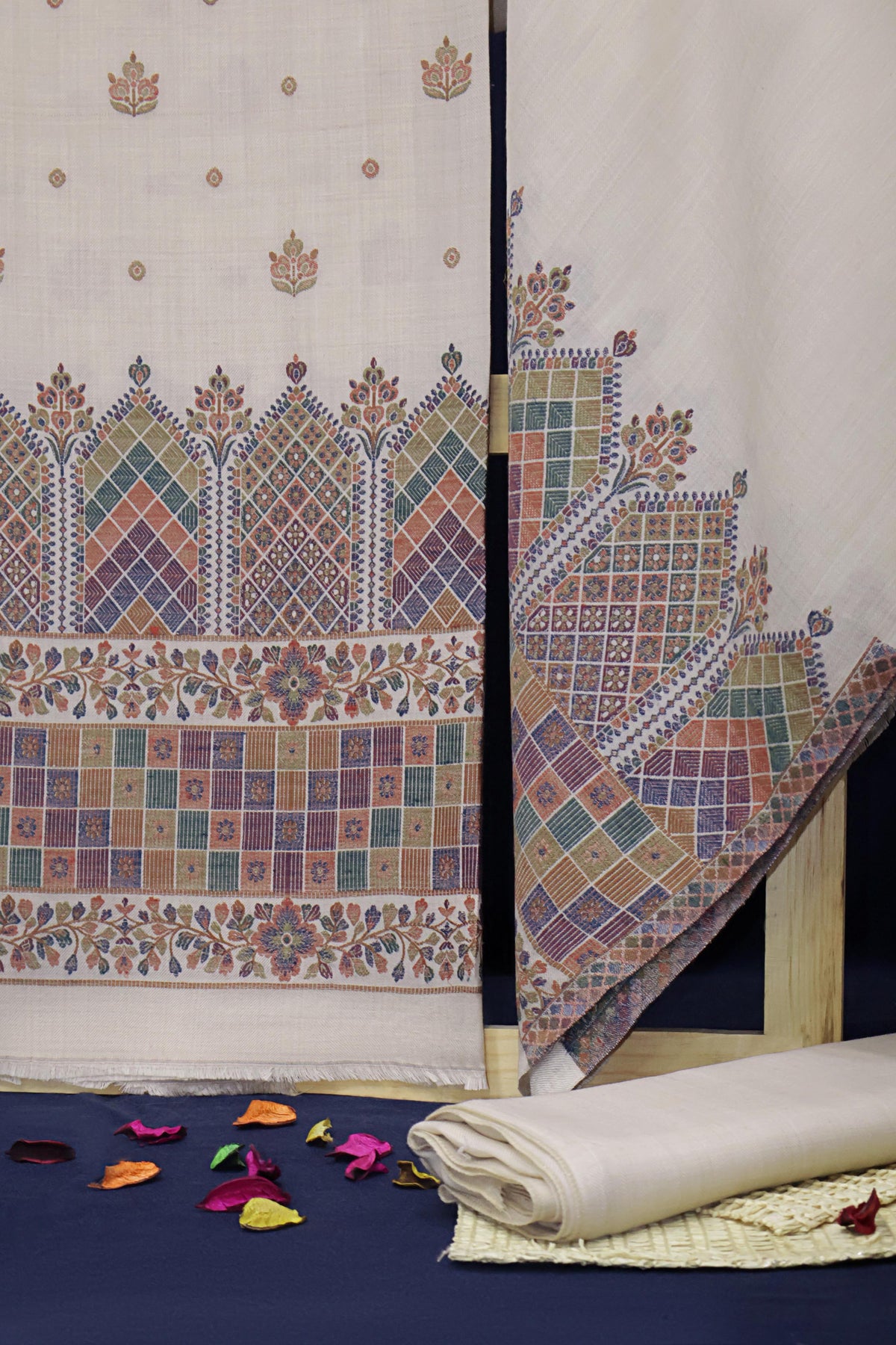 3Piece -Kashmiri Pashmina Suit WA3P28