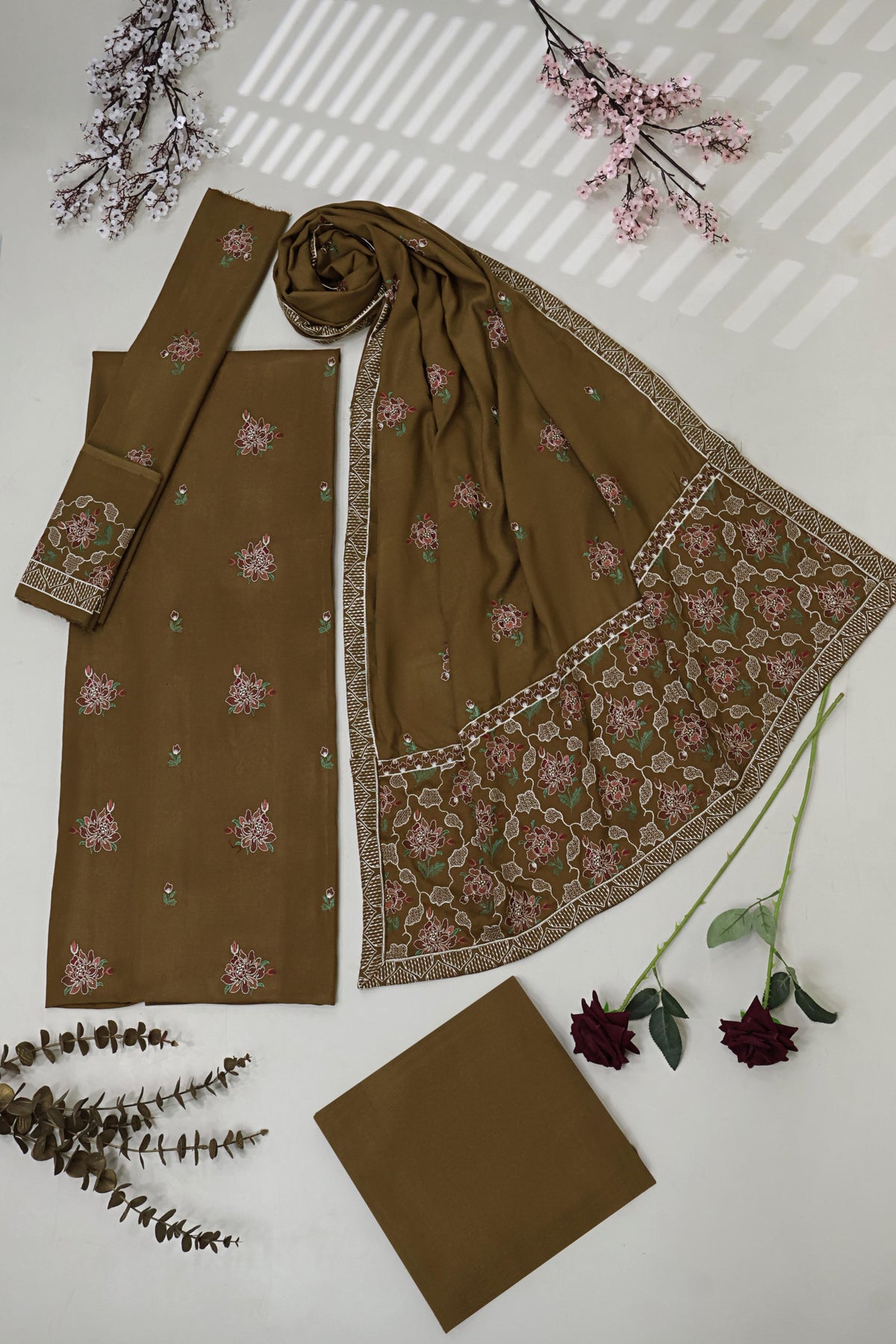 3Piece - Embroidered Pure Marina Suit WWRV1004