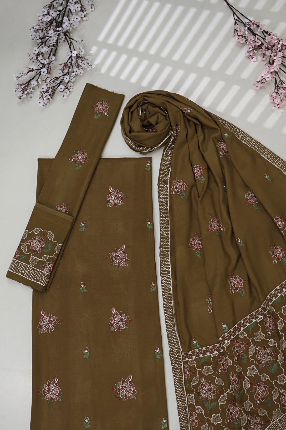 3Piece - Embroidered Pure Marina Suit WWRV1004