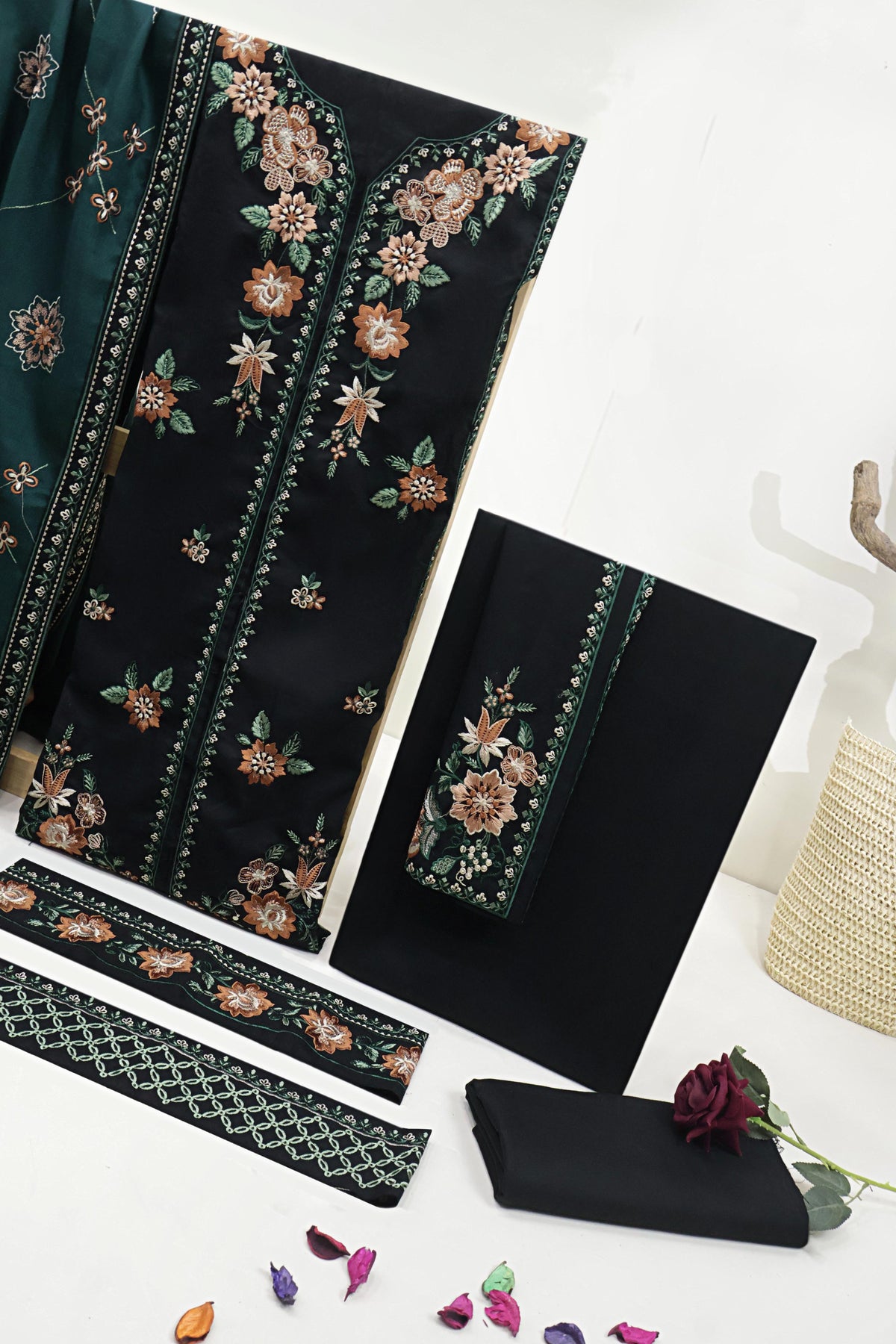 3Piece - Embroidered Dhank Marina Suit WWRV305