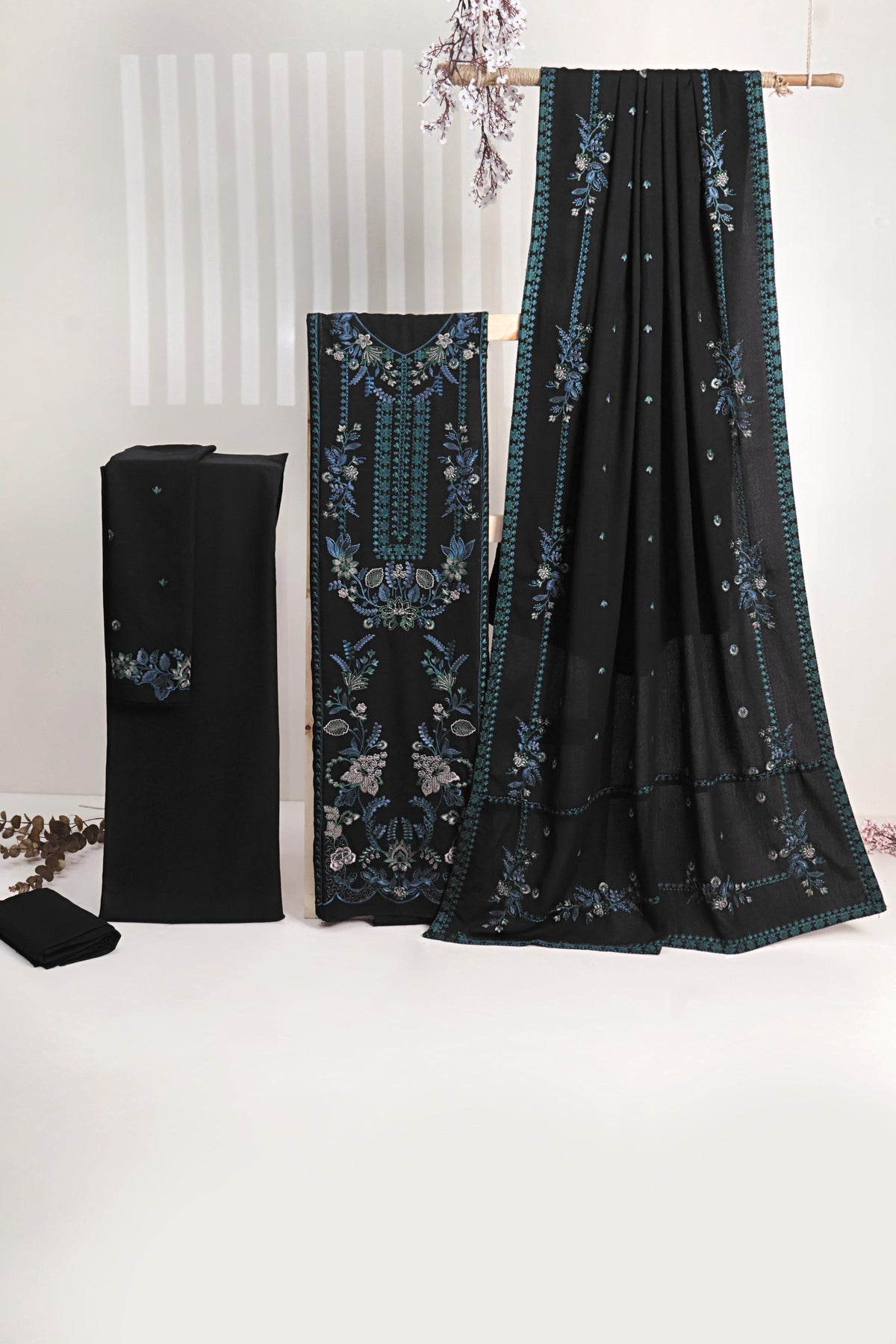 3Piece - Embroidered Karandi Suit WWRV106