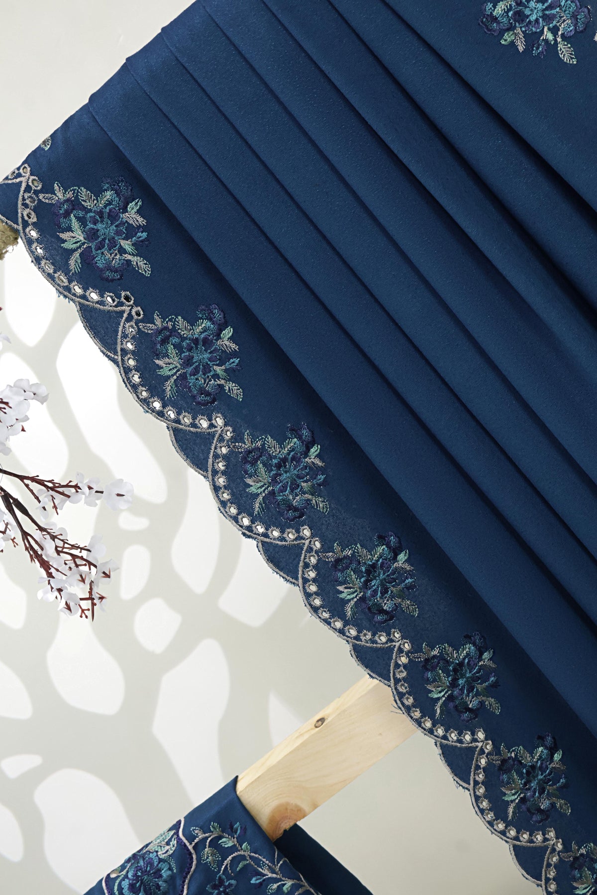 3Piece - Embroidered Karandi Suit WWRV105