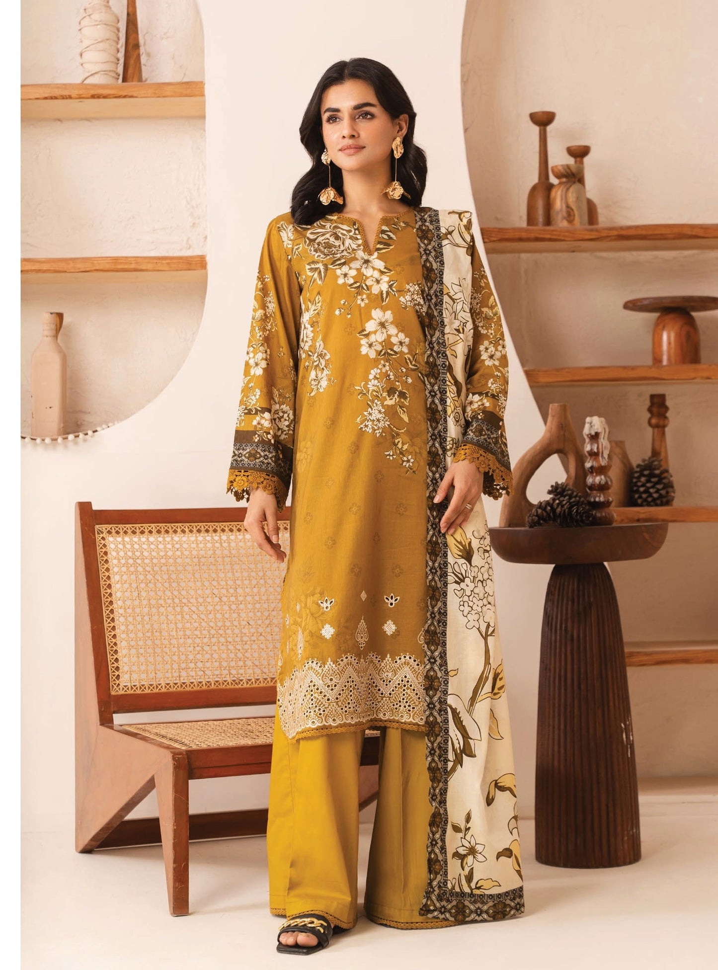 Lawn Embroidered Suit H25JH408